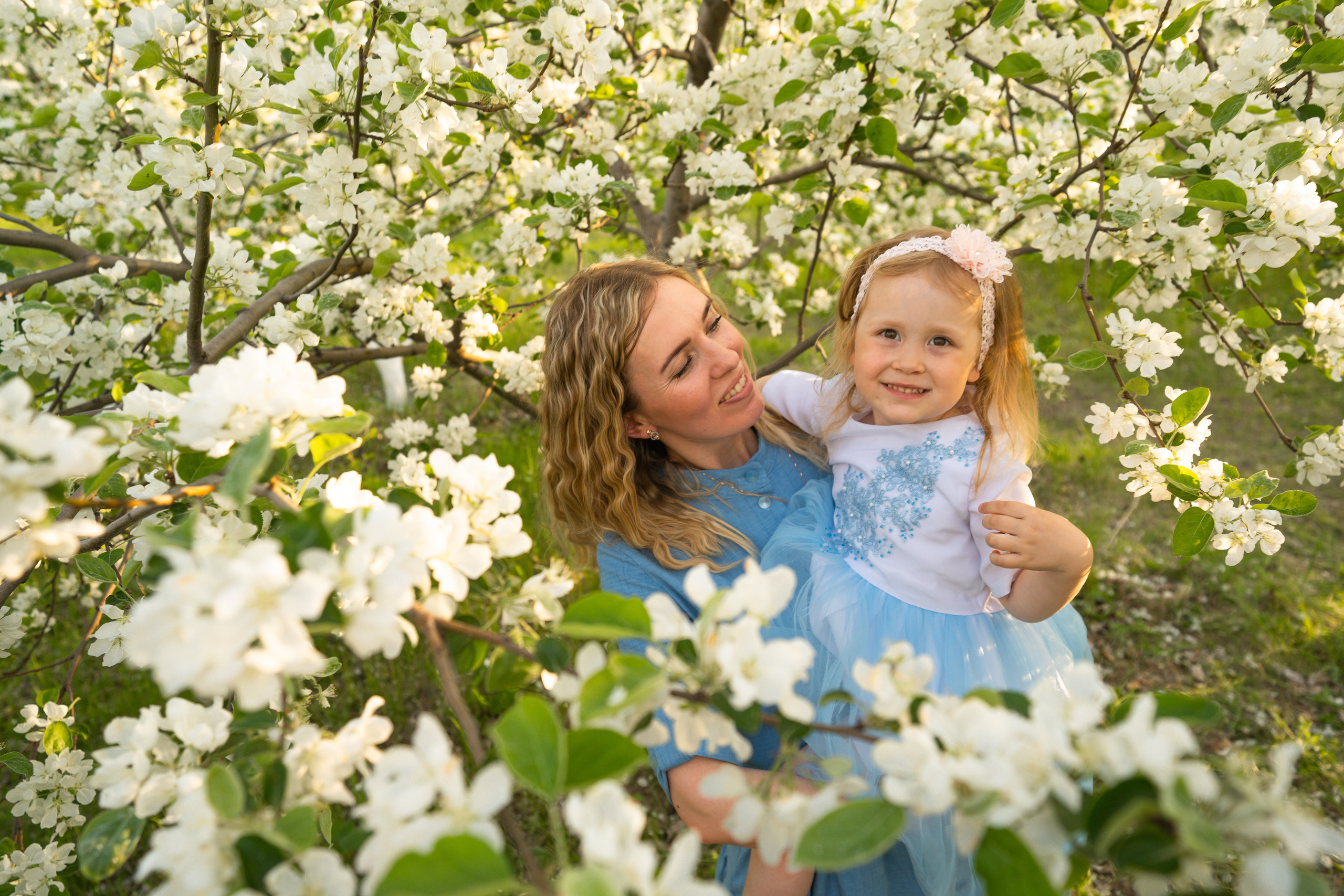 Семейная весенняя. Выпускные альбомы для детского сада и школы в Красноярске Мария Русяев