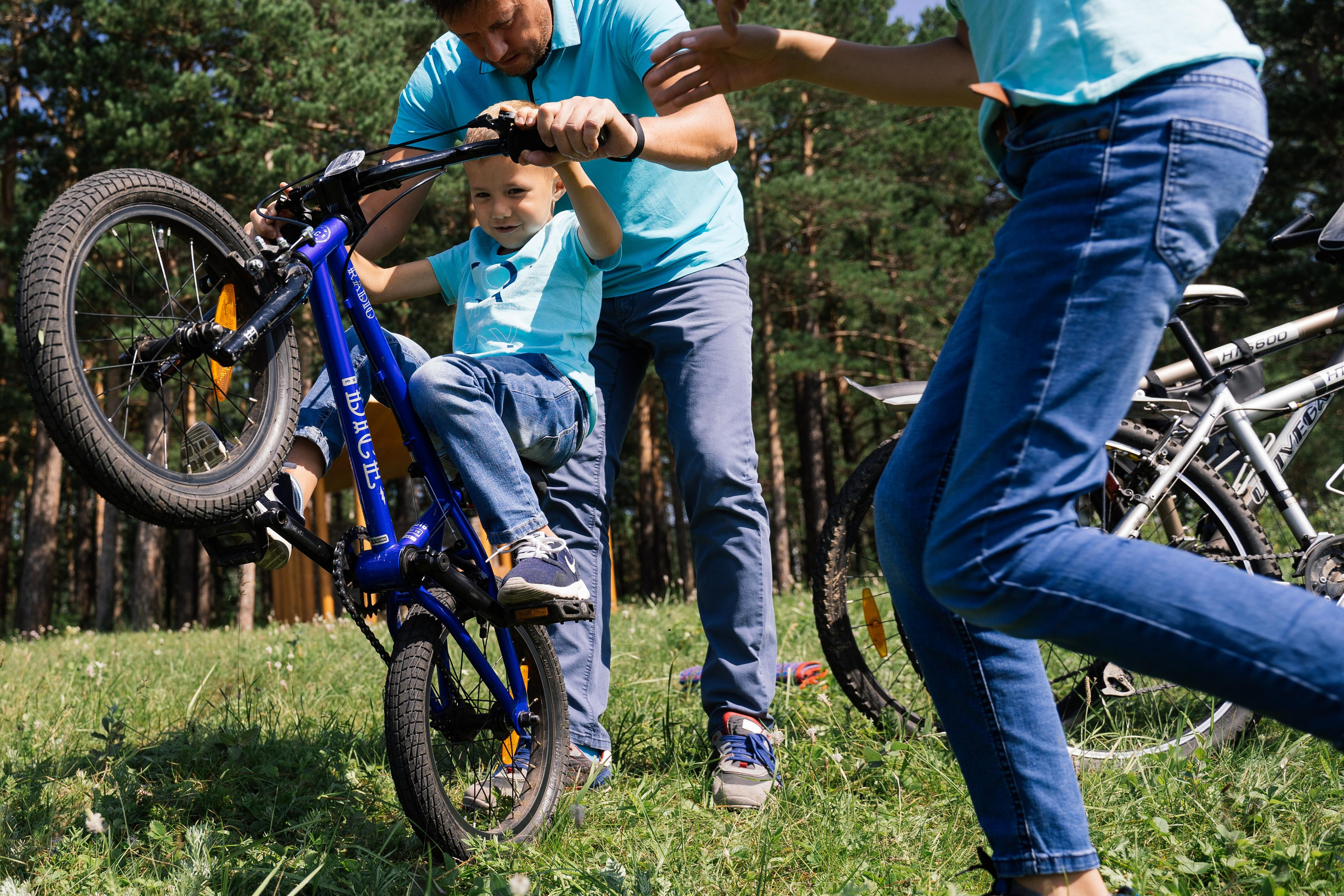 Семейный день. Выпускные альбомы для детского сада и школы в Красноярске Мария Русяев