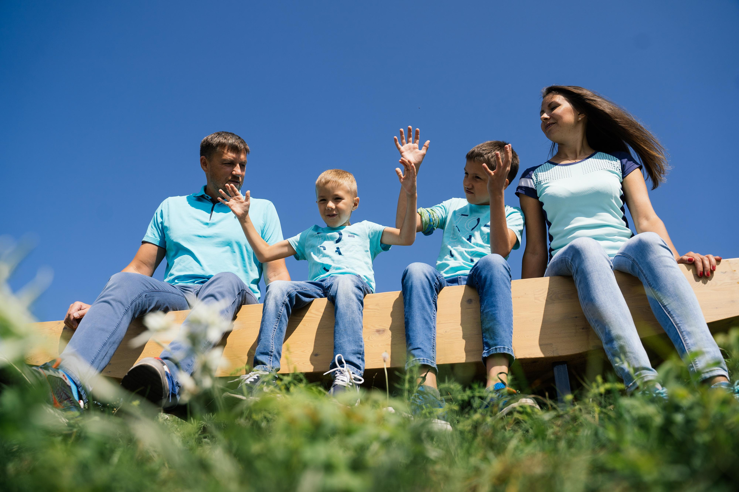 Семейный день. Выпускные альбомы для детского сада и школы в Красноярске Мария Русяев
