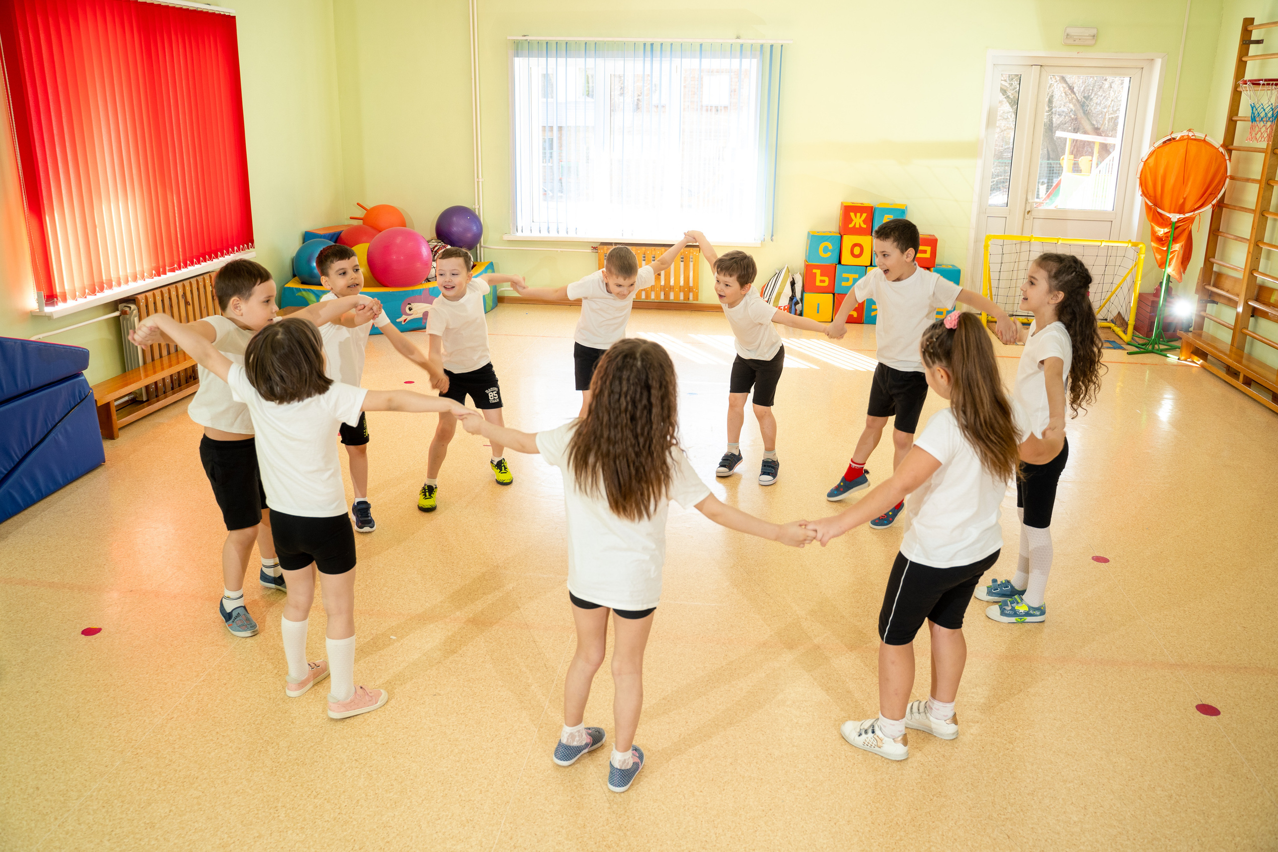 Выпускные альбомы для детского сада и школы в Красноярске Мария Русяев