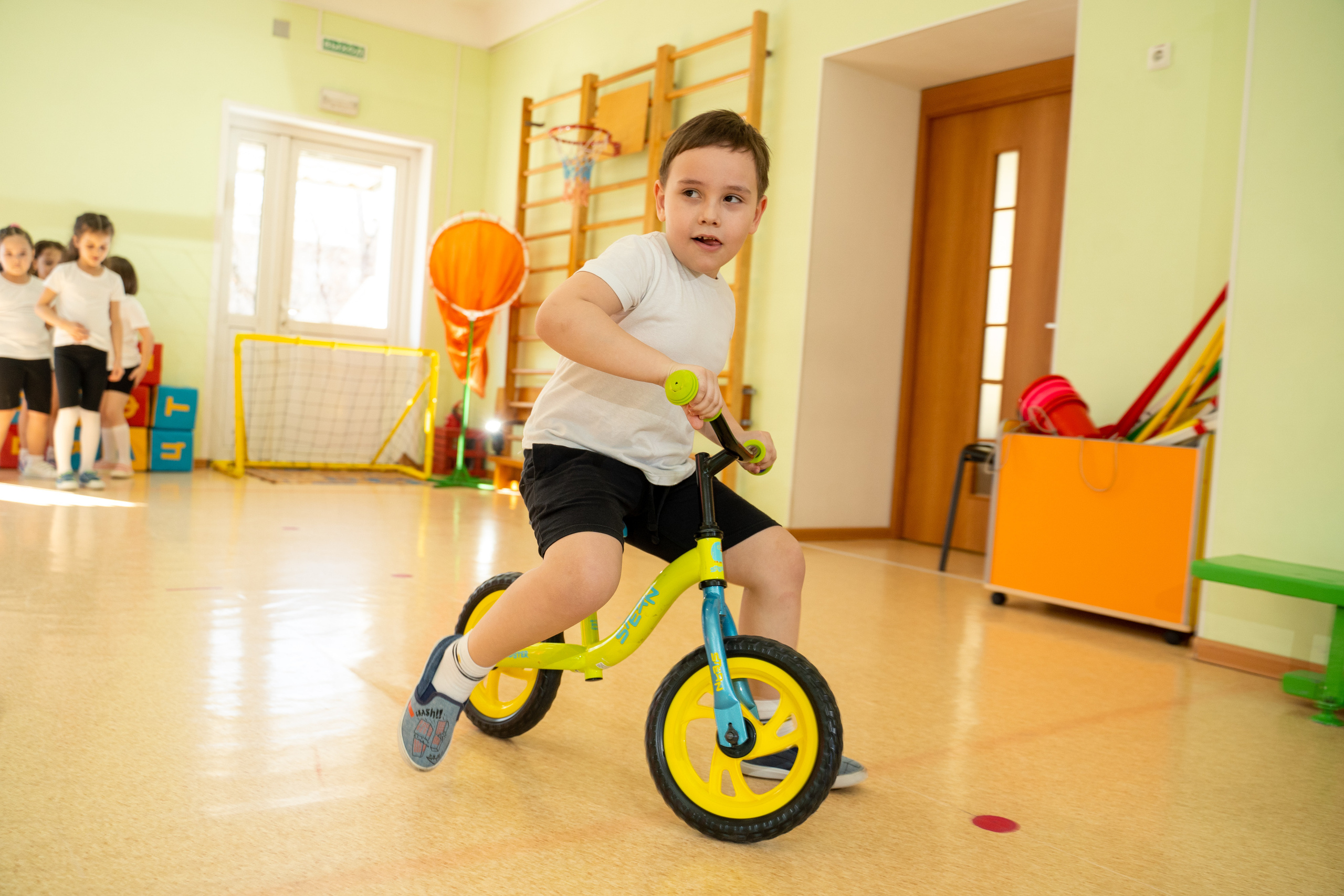 Выпускные альбомы для детского сада и школы в Красноярске Мария Русяев