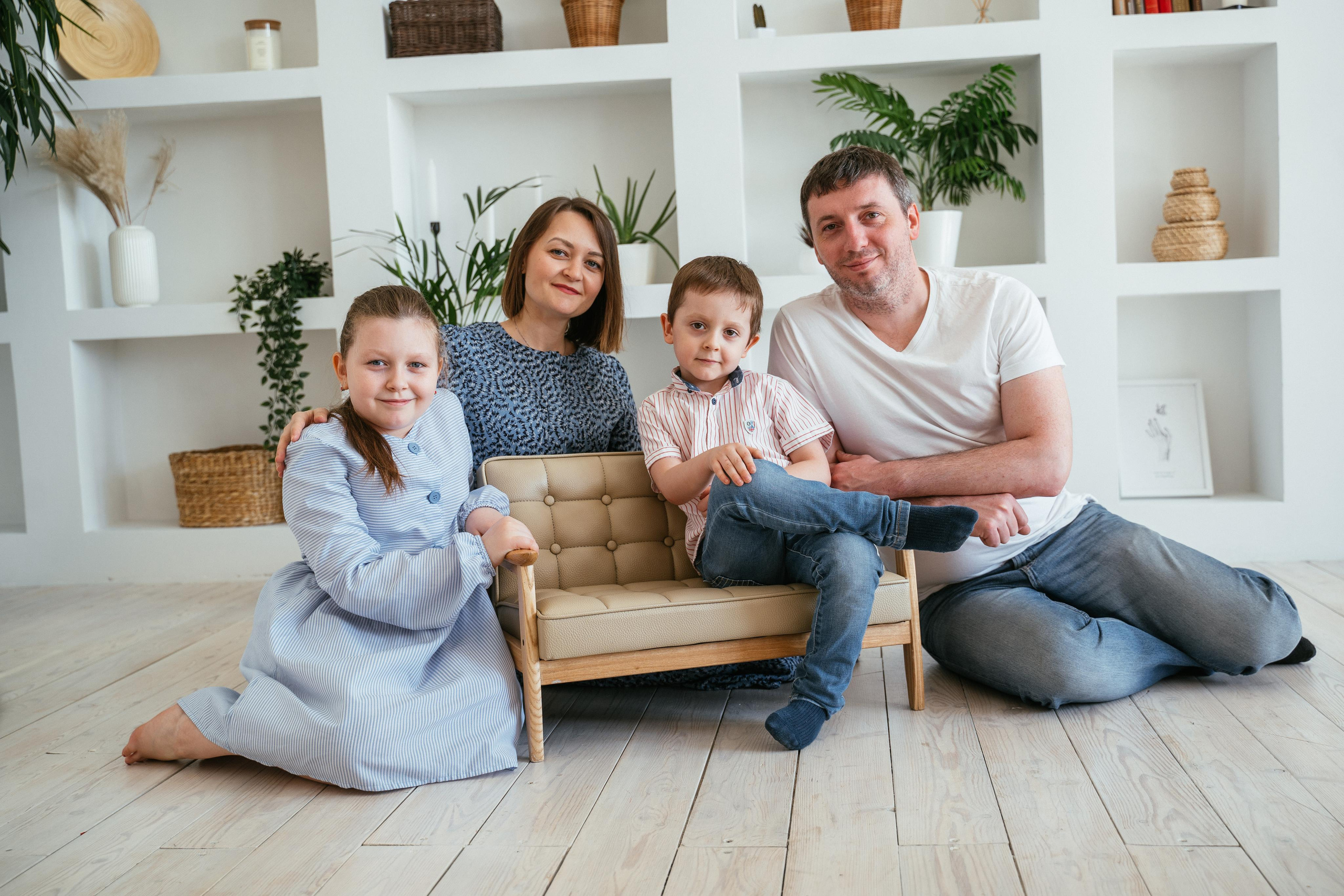 Семейная в студии. Выпускные альбомы для детского сада и школы в Красноярске Мария Русяев