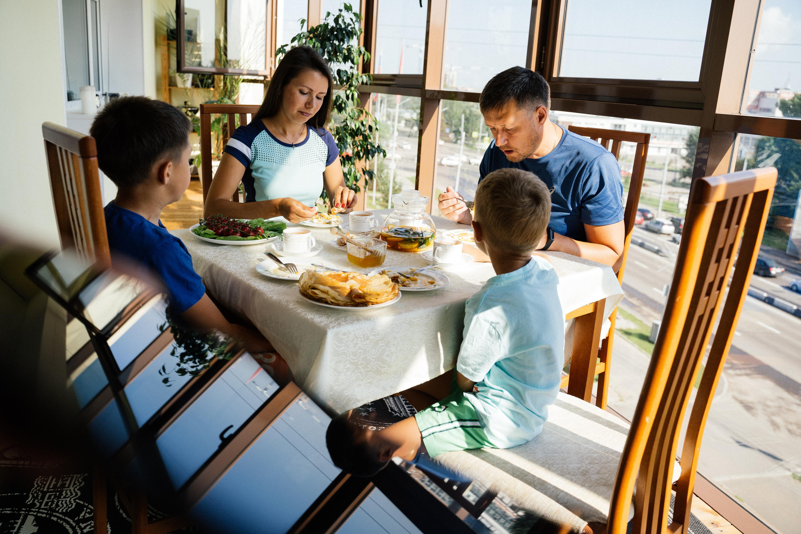 Семейный день. Выпускные альбомы для детского сада и школы в Красноярске Мария Русяев