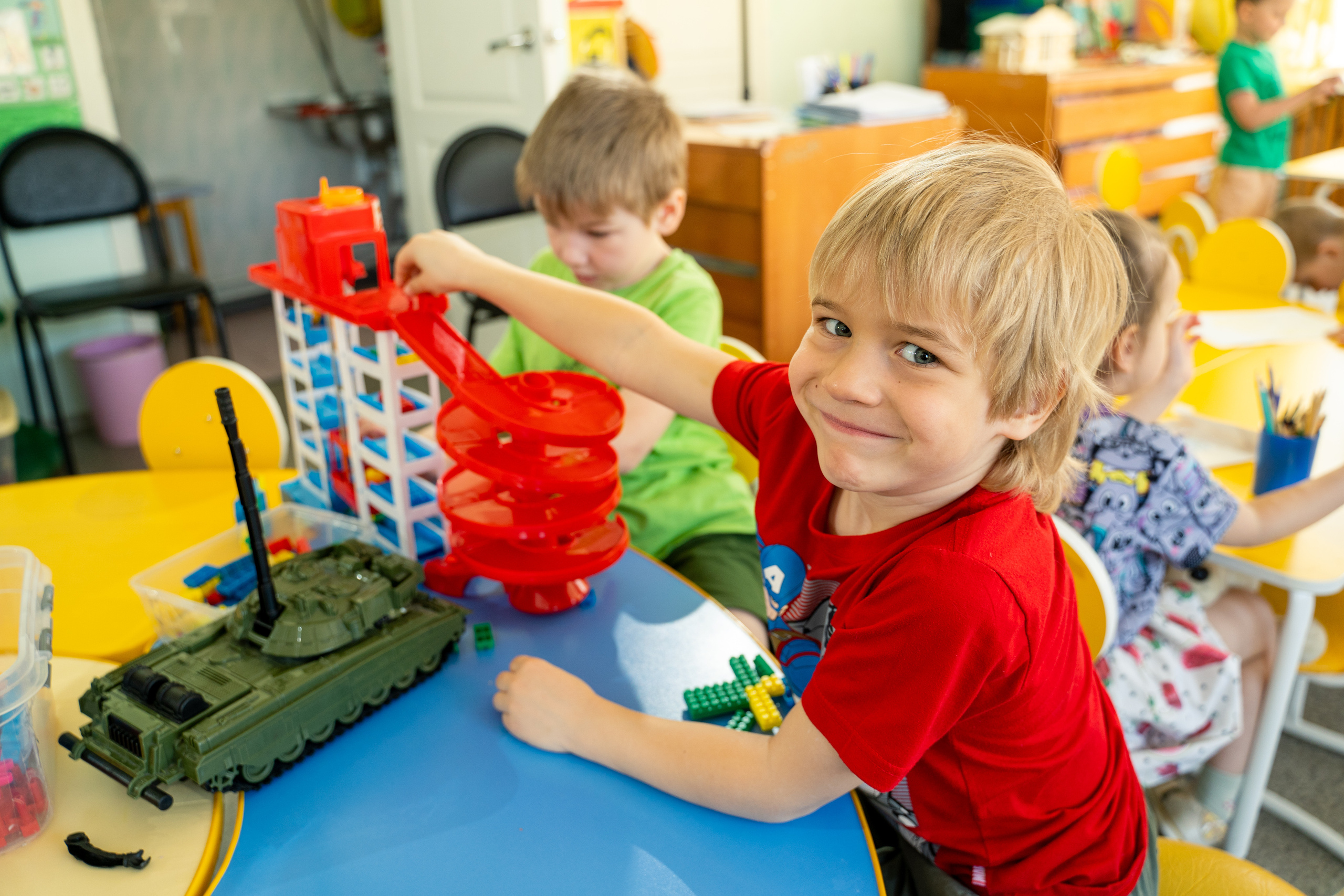 Выпускные альбомы для детского сада и школы в Красноярске Мария Русяев