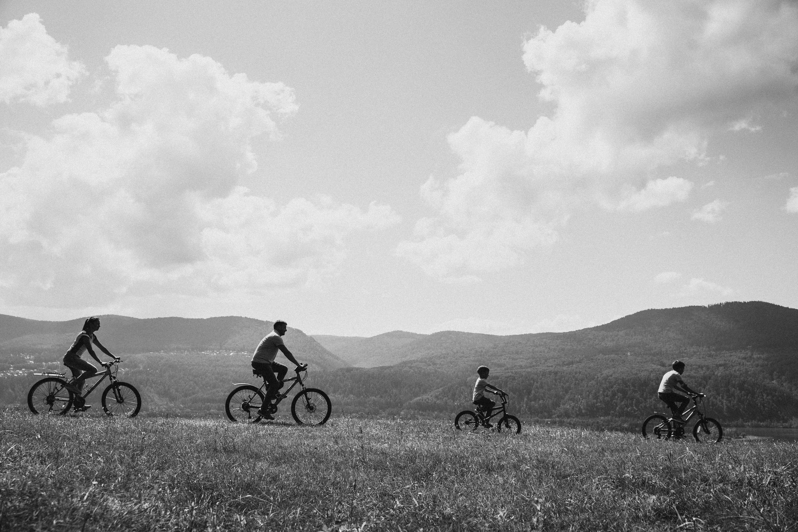 Семейный день. Выпускные альбомы для детского сада и школы в Красноярске Мария Русяев