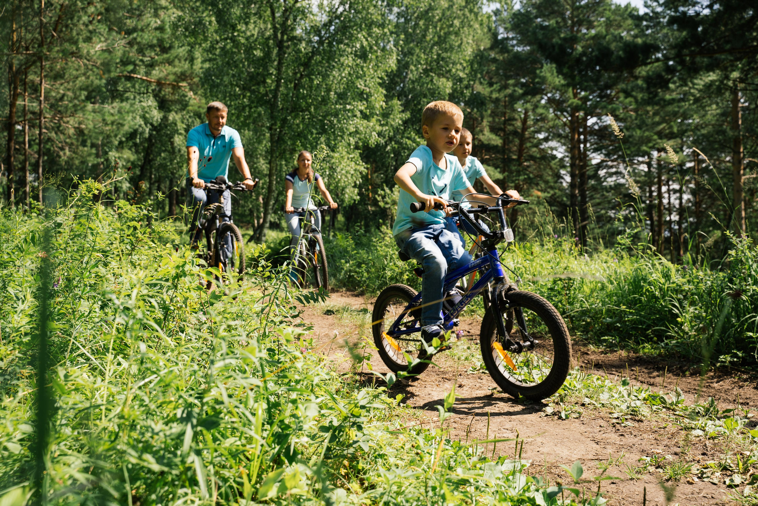 Семейный день. Выпускные альбомы для детского сада и школы в Красноярске Мария Русяев