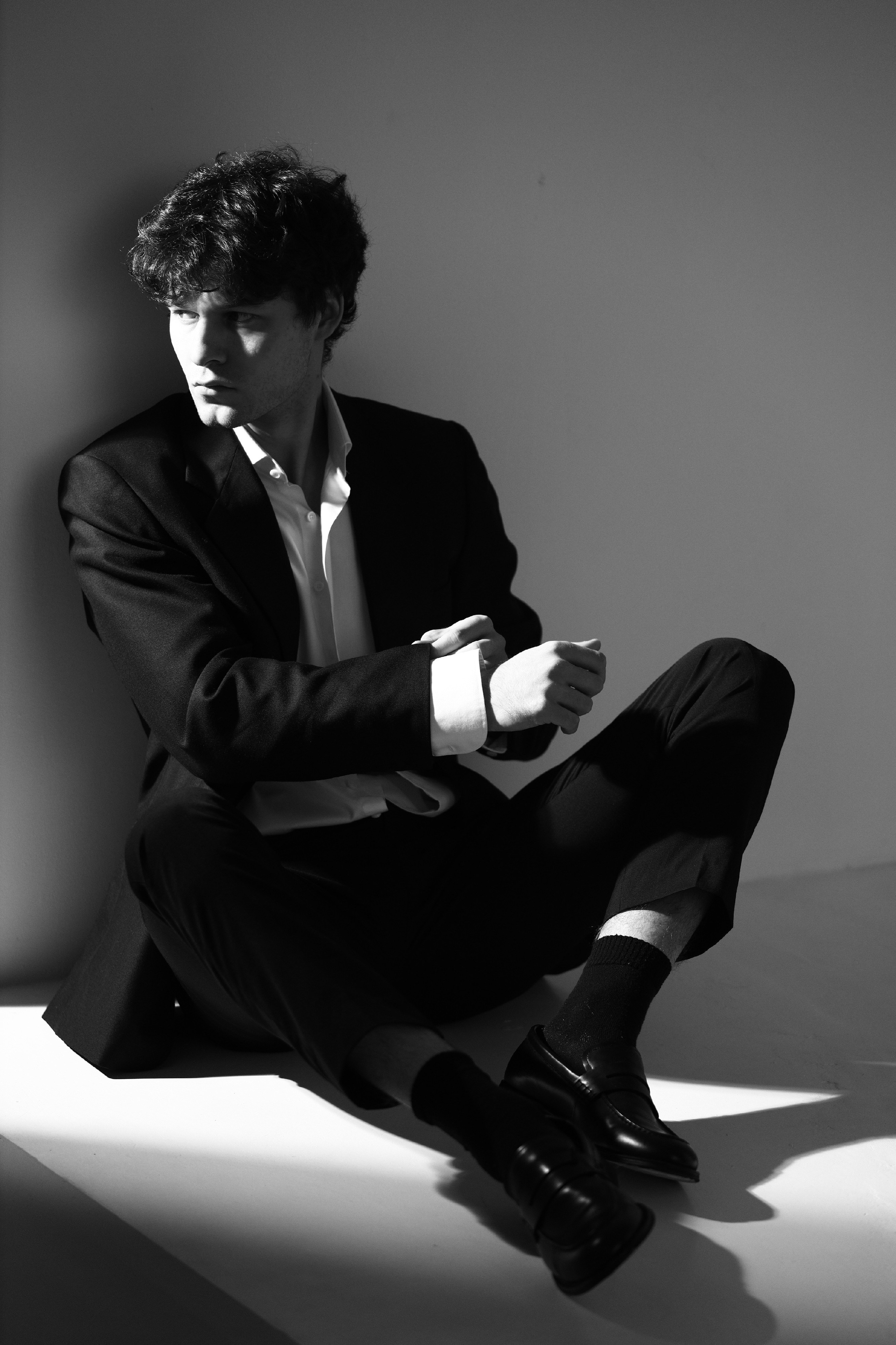 Чб пиджак. Лев Лекомцев модель