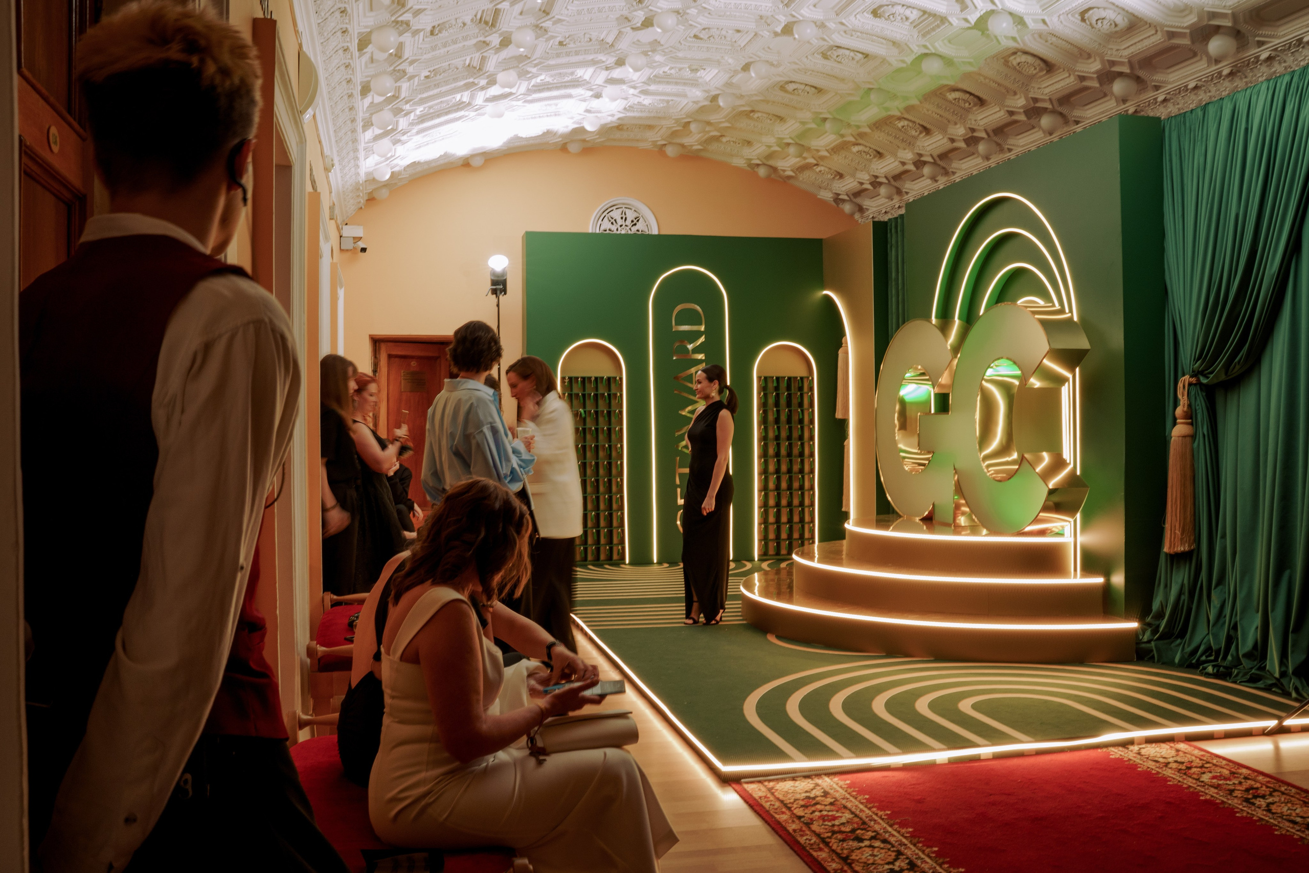 Фотограф репортажный на премию. Репортажный фотограф в Москве Саша Дружинина