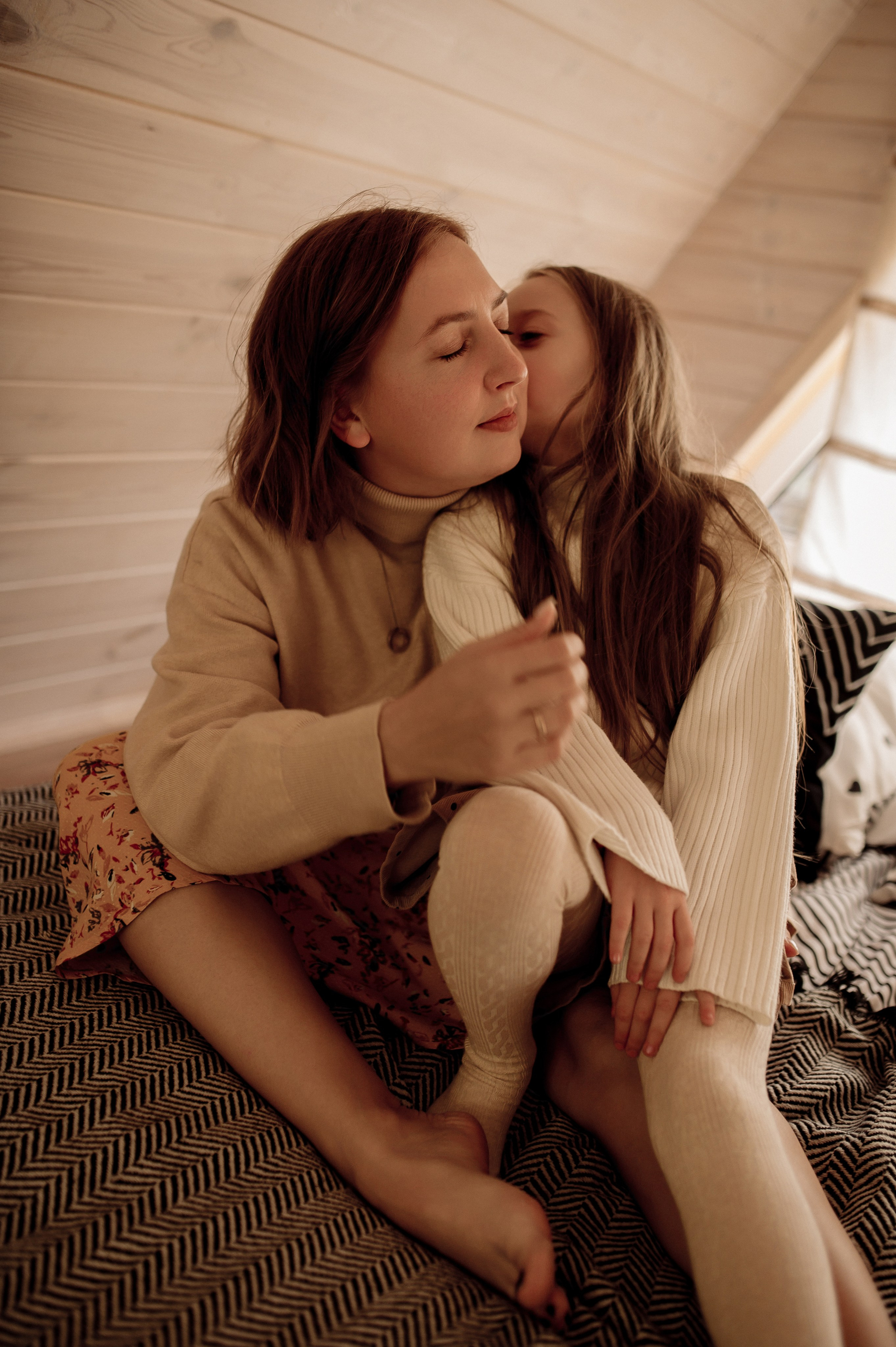 Катя, Дима, Настя и уютный домик. Фотограф Мария Стрелкова