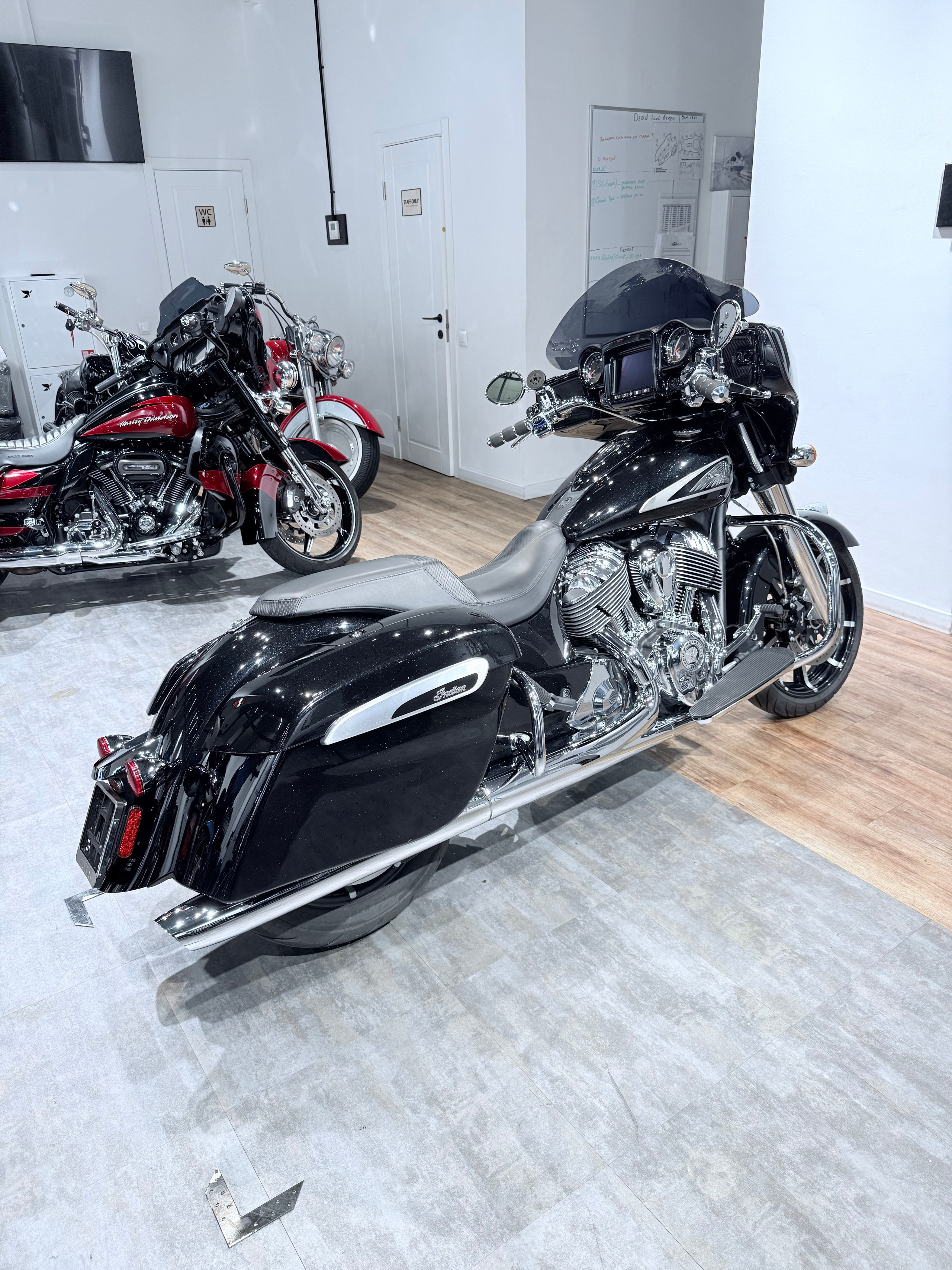 2019 Indian Chieftain Limited. Hello Davidson, Москва. Только хорошие мотоциклы…