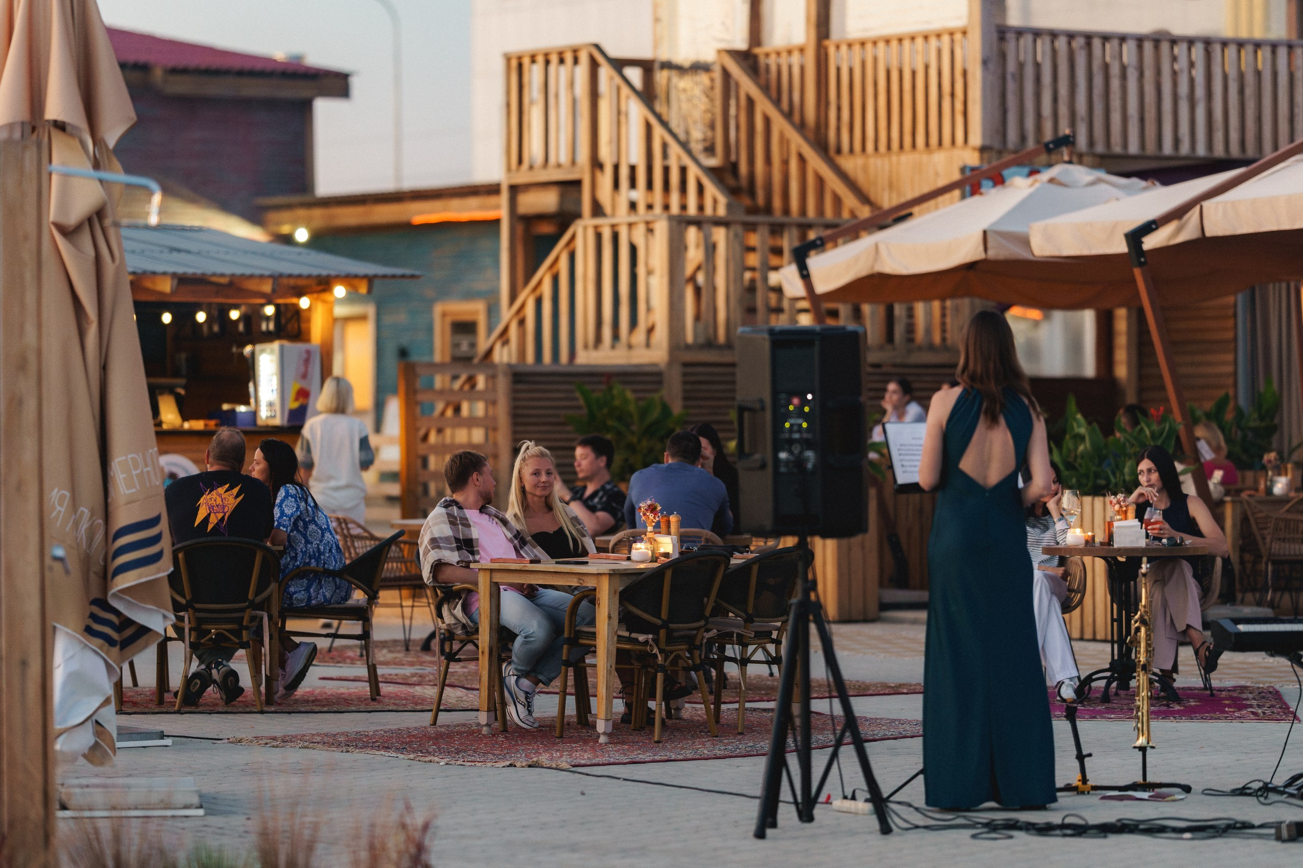 Вечер «Sea Weekend» в Resort Pool Park. Портретный и репортажный фотограф в Воронеже: Анастасия Пузикова