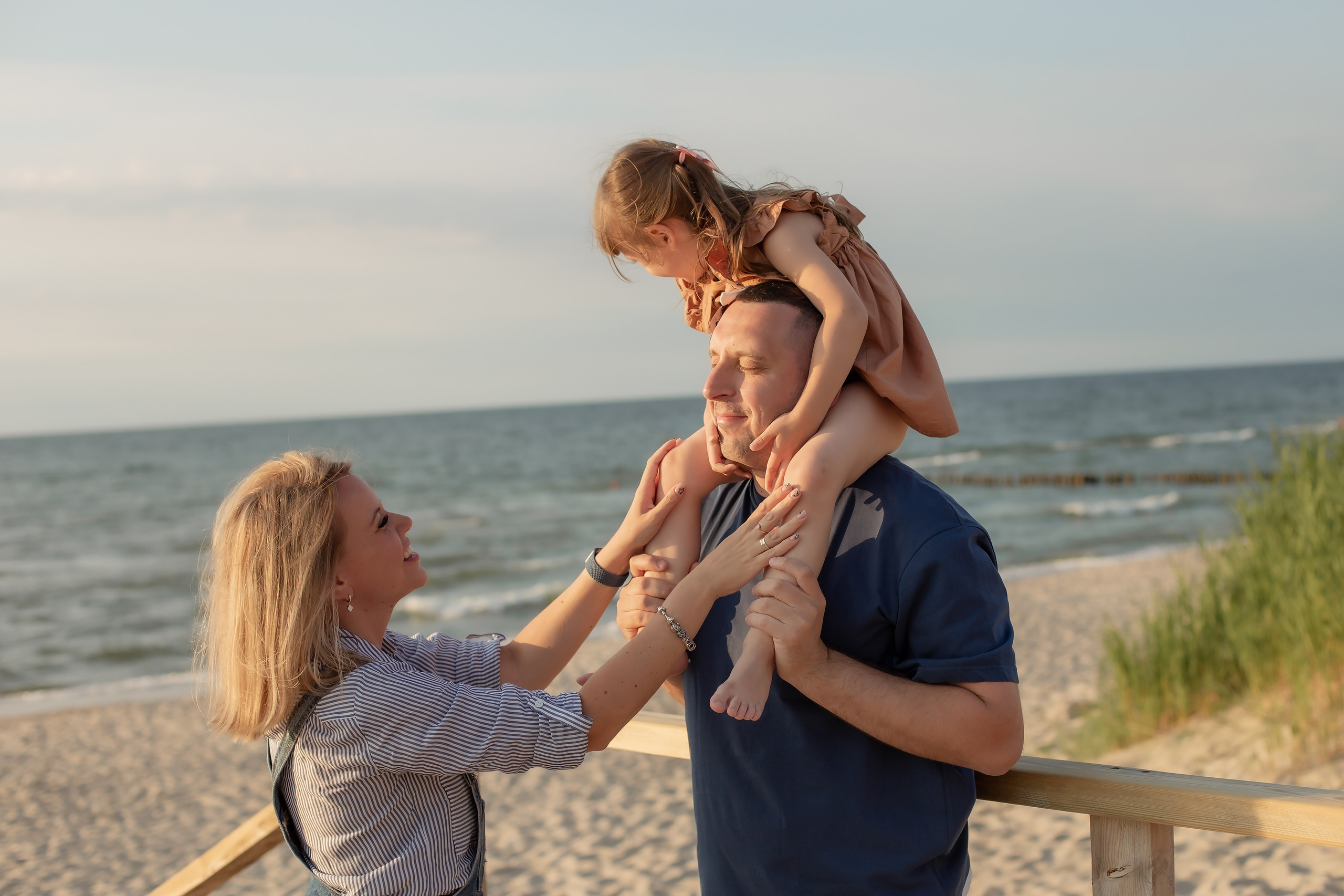 Есеня и родители. Малиновка. Фотограф в Калининграде Решетникова Алина