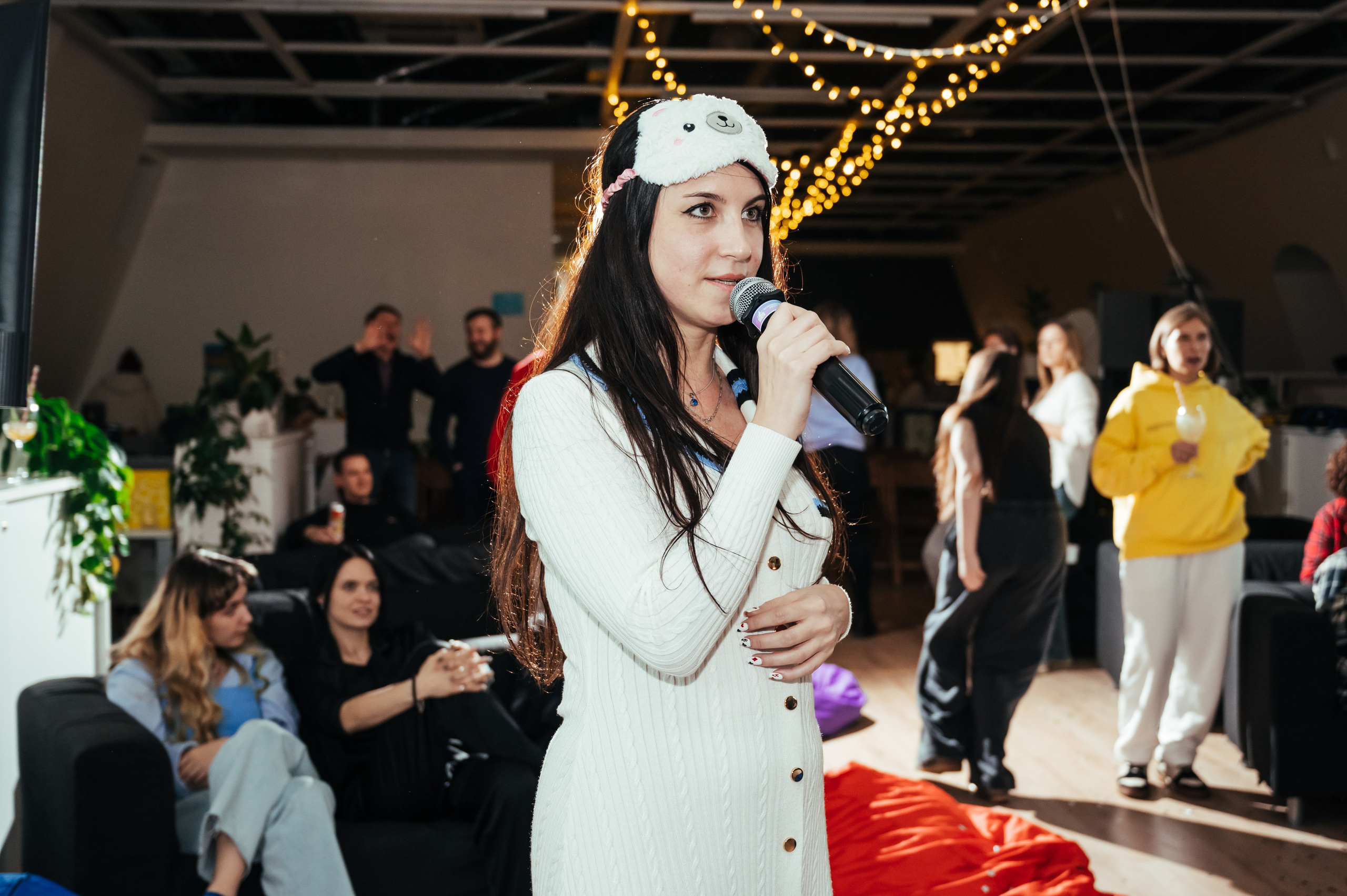 Фотосъёмка корпоратива в офисе в Санкт-Петербурге. Анастасия Петрович фотограф, фотокорреспондент в Москве и Санкт-Петербурге. Фотосъёмка репортажа, мероприятия, корпоративная съёмка, контент