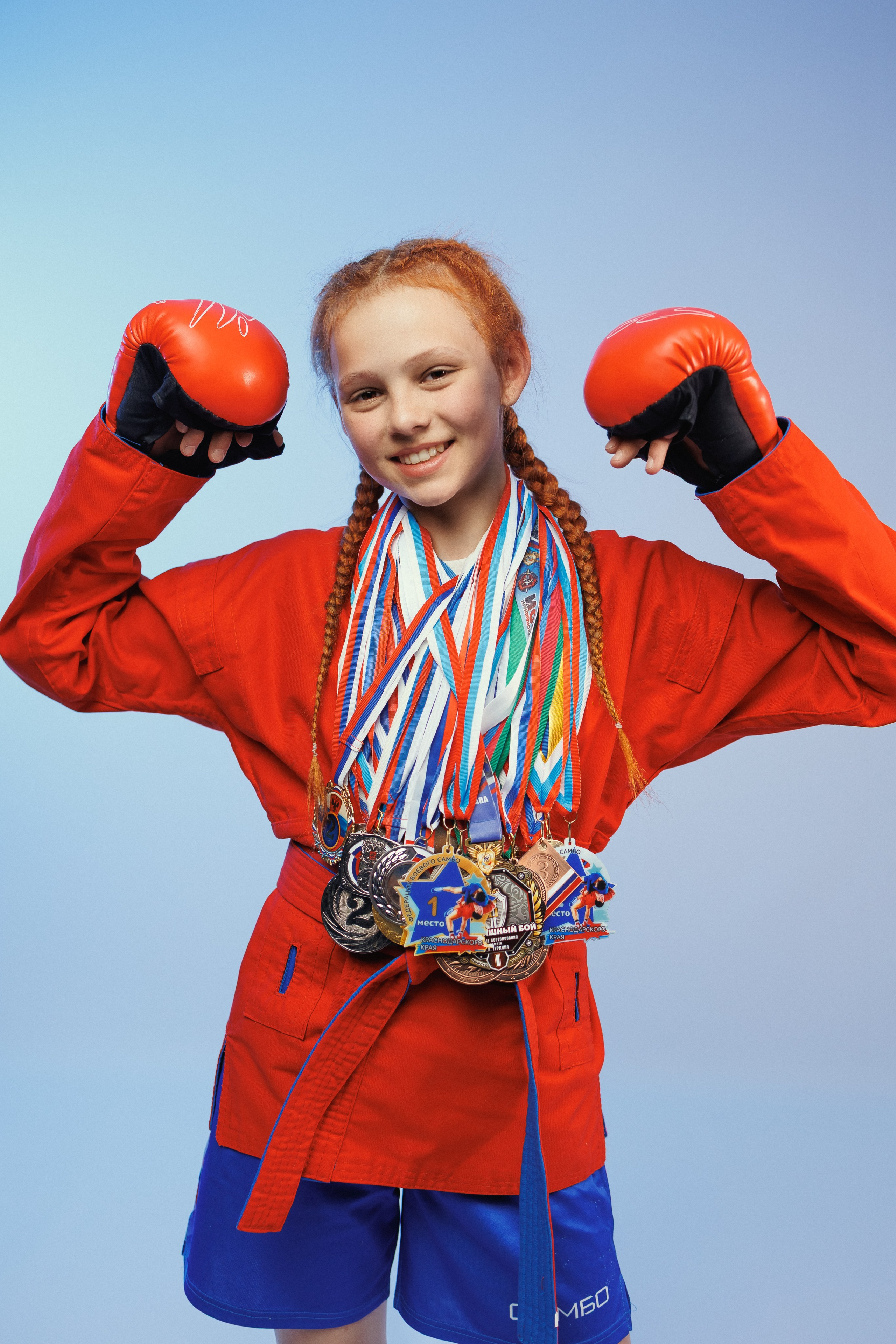 Подростковая фотосессия к дню рождения. Детский семейный фотограф в Абинске