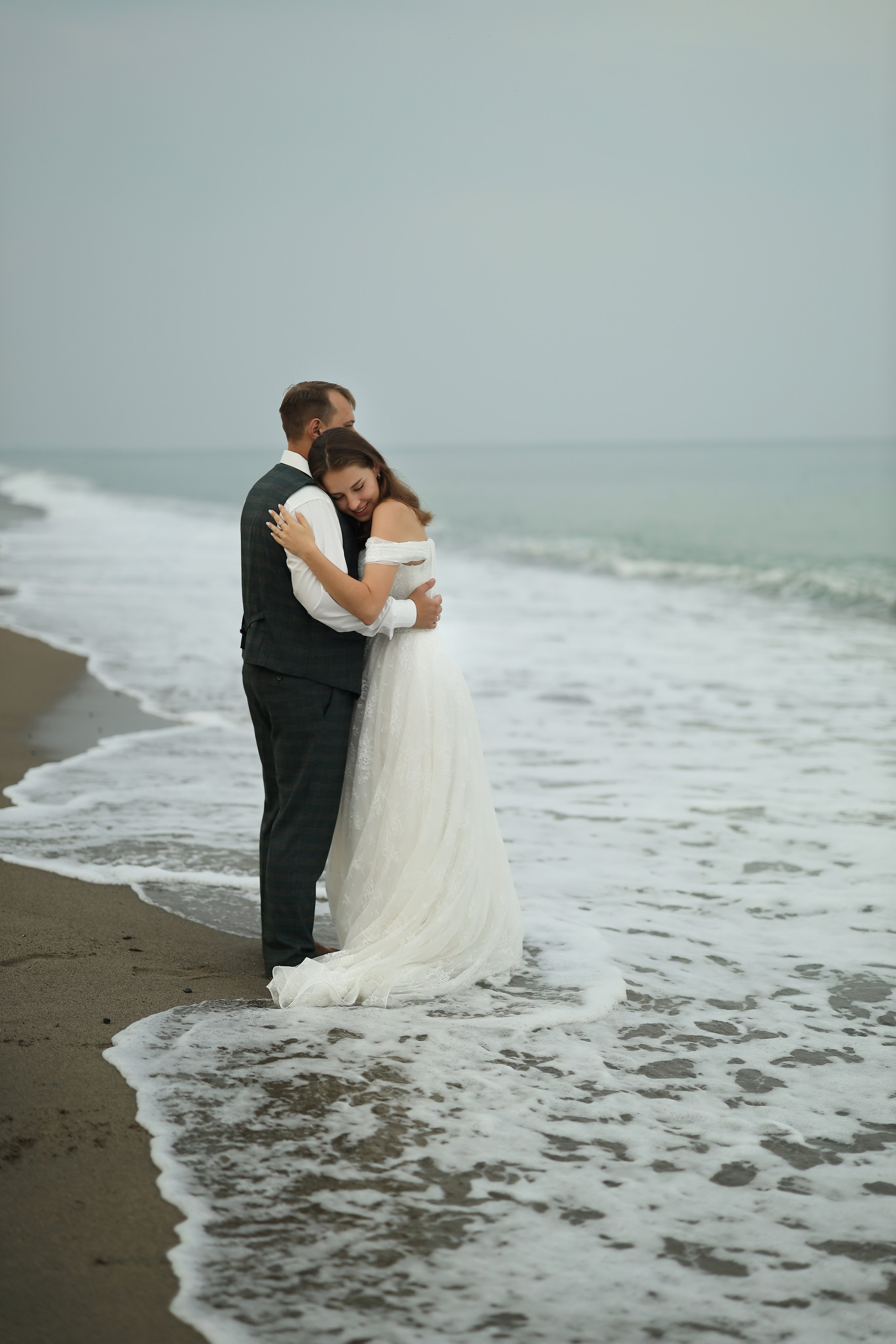 Свадебное Love — story на пляже Абхазии. Свадебный и семейный фотограф в Абхазии Жанна Соснина