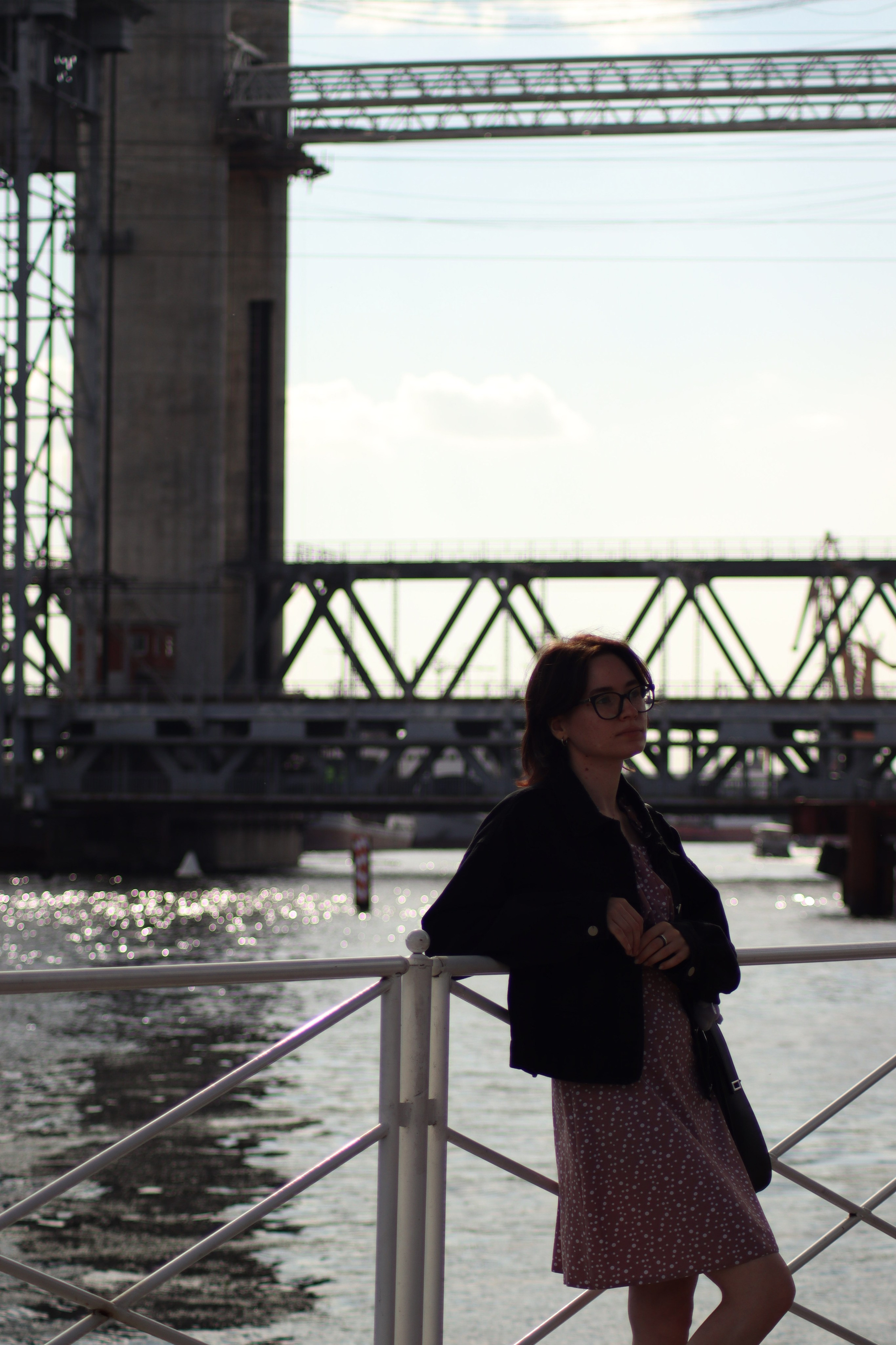 Юля П. (Near the water). — Digital Noise —