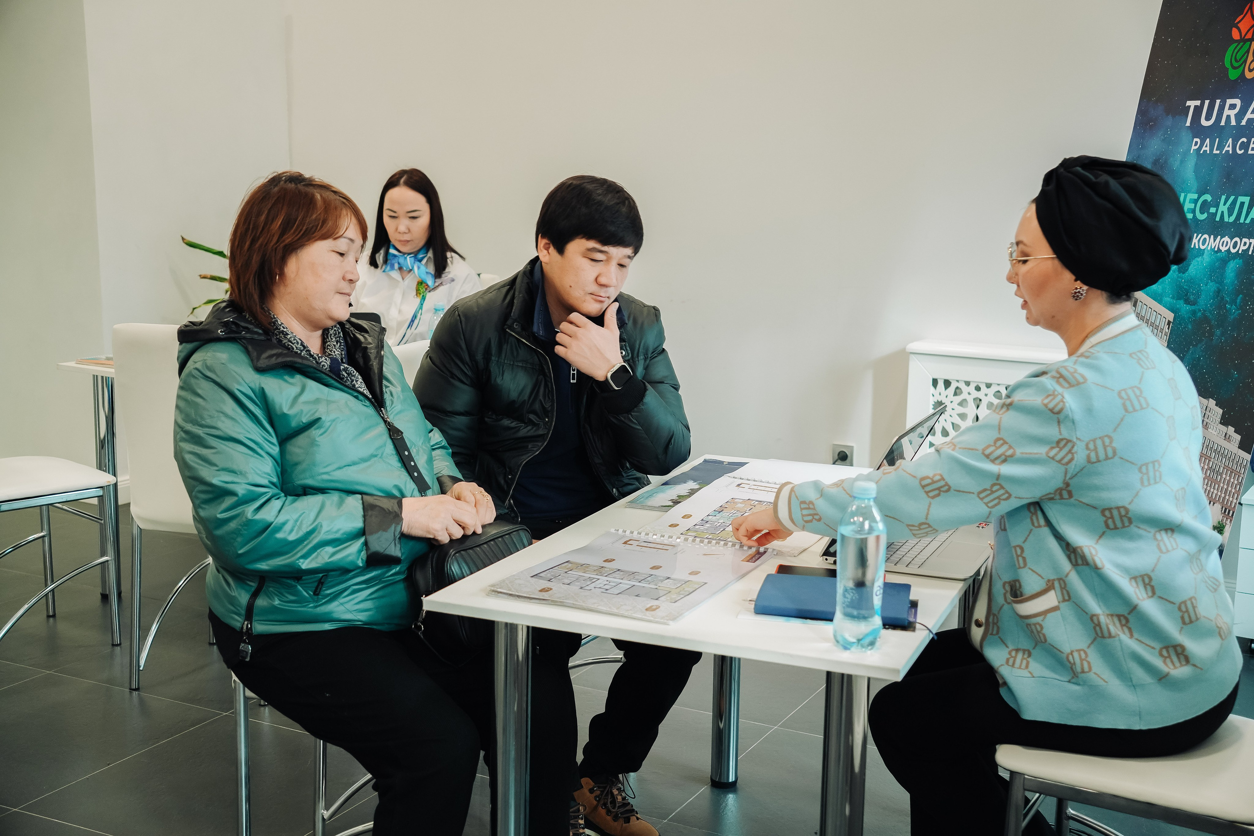 Фотоотчет: Галерея недвижимости SHANYRAQ