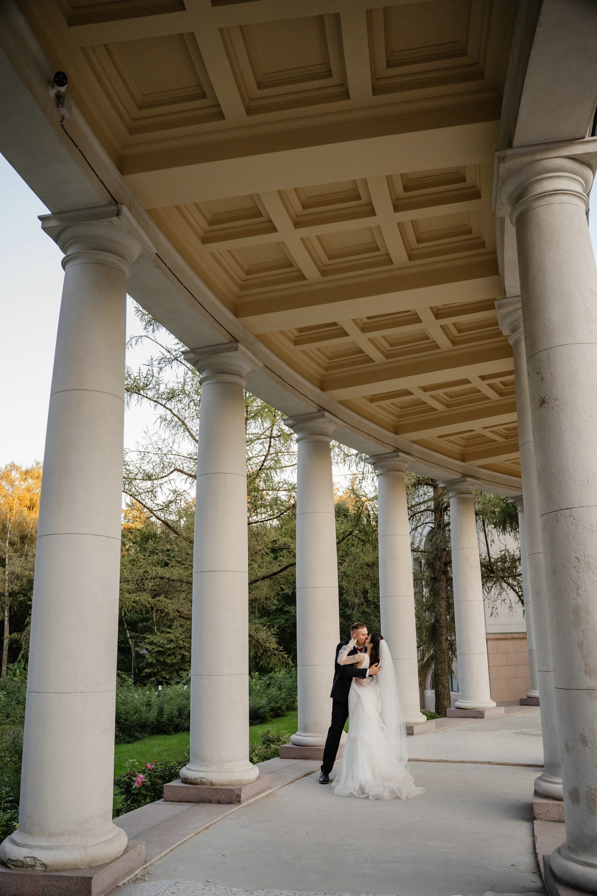 Свадьба в усадьбе Архангельское. Свадебный и семейный фотограф в Москве Светлана Зоткина