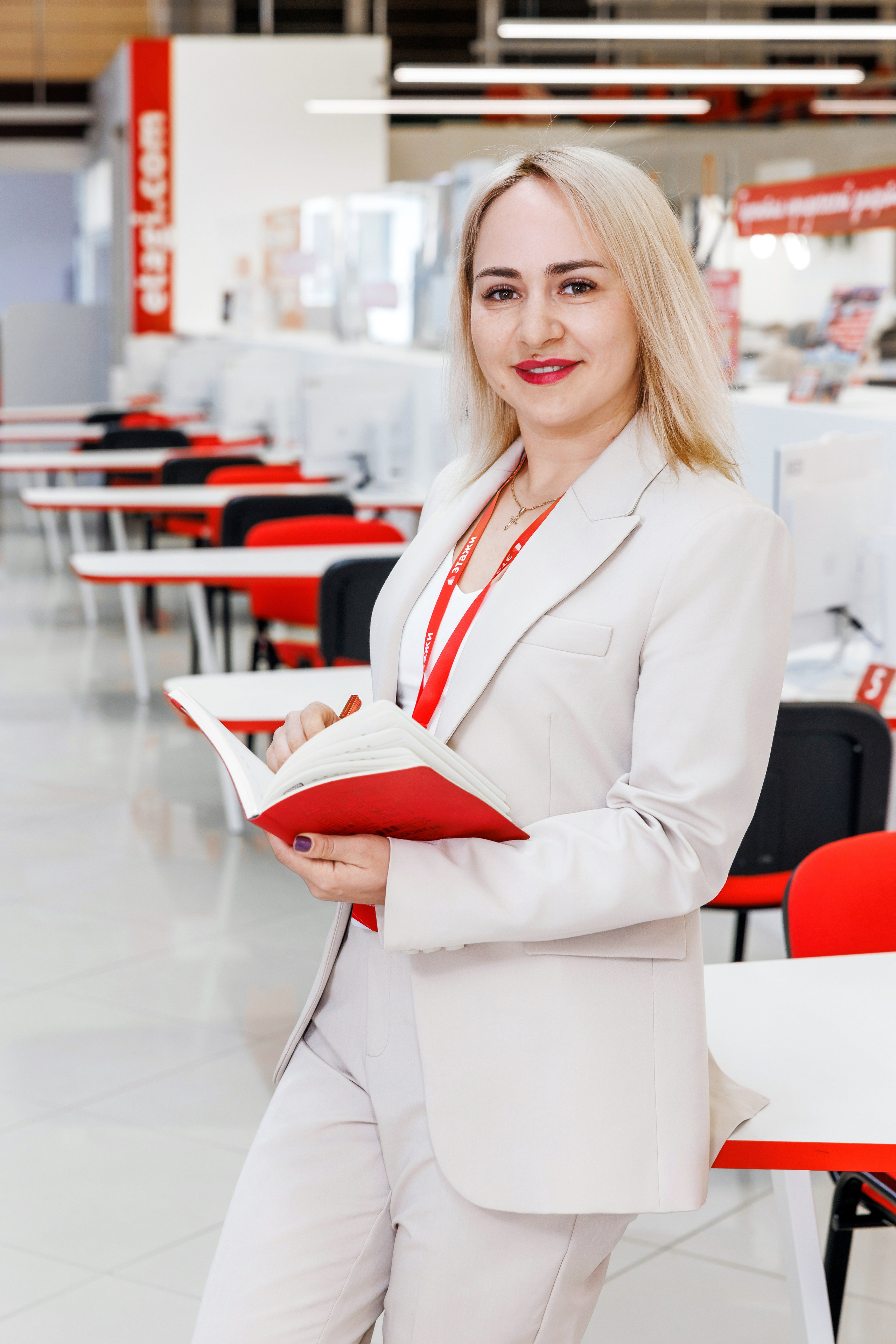 Съёмка сотрудников в офисе. Фотограф Виталий Хайлов, Екатеринбург