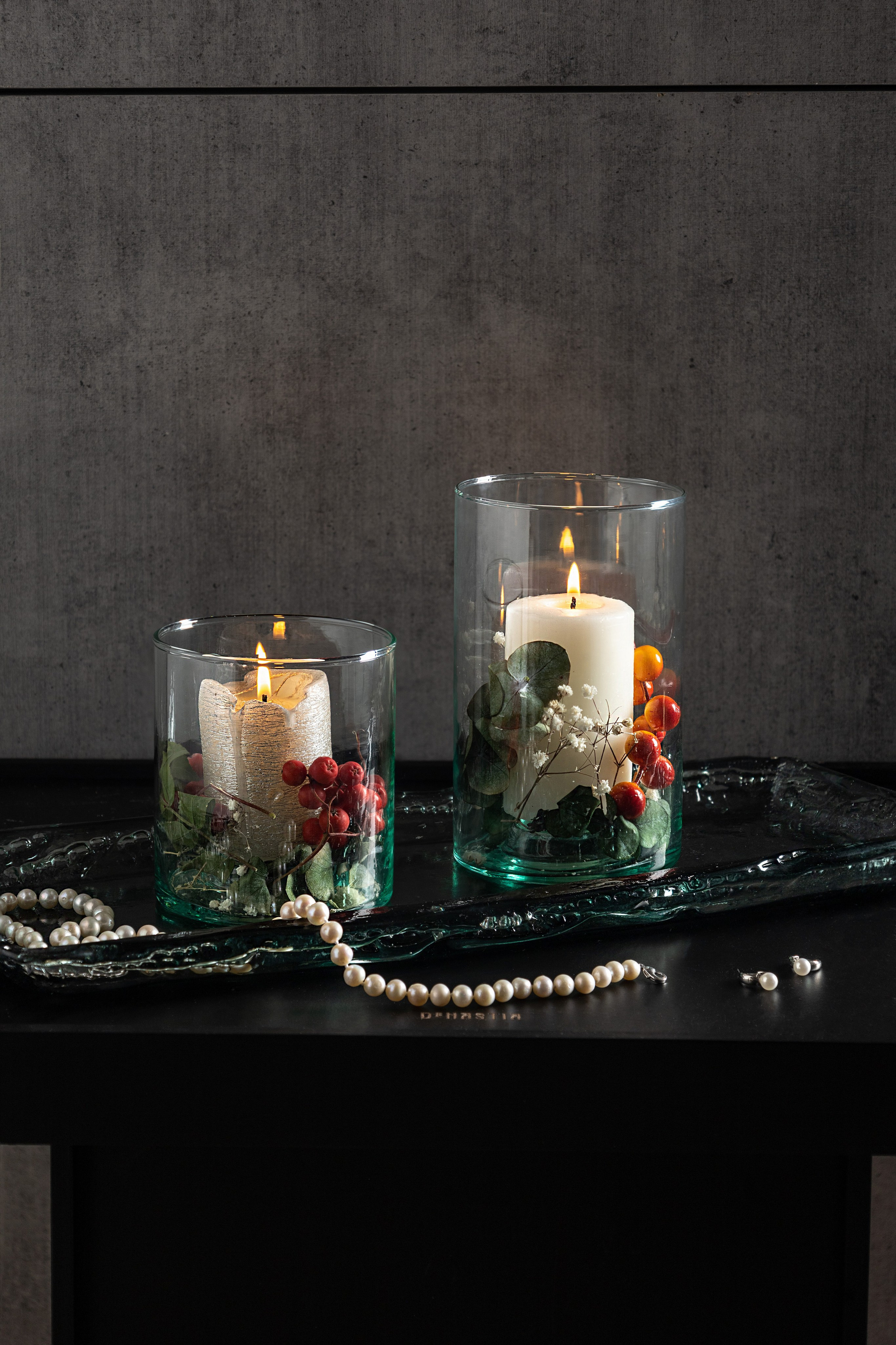 Праздничные вазы со свечами в новогоднем декоре | Фото для рождественской коллекции