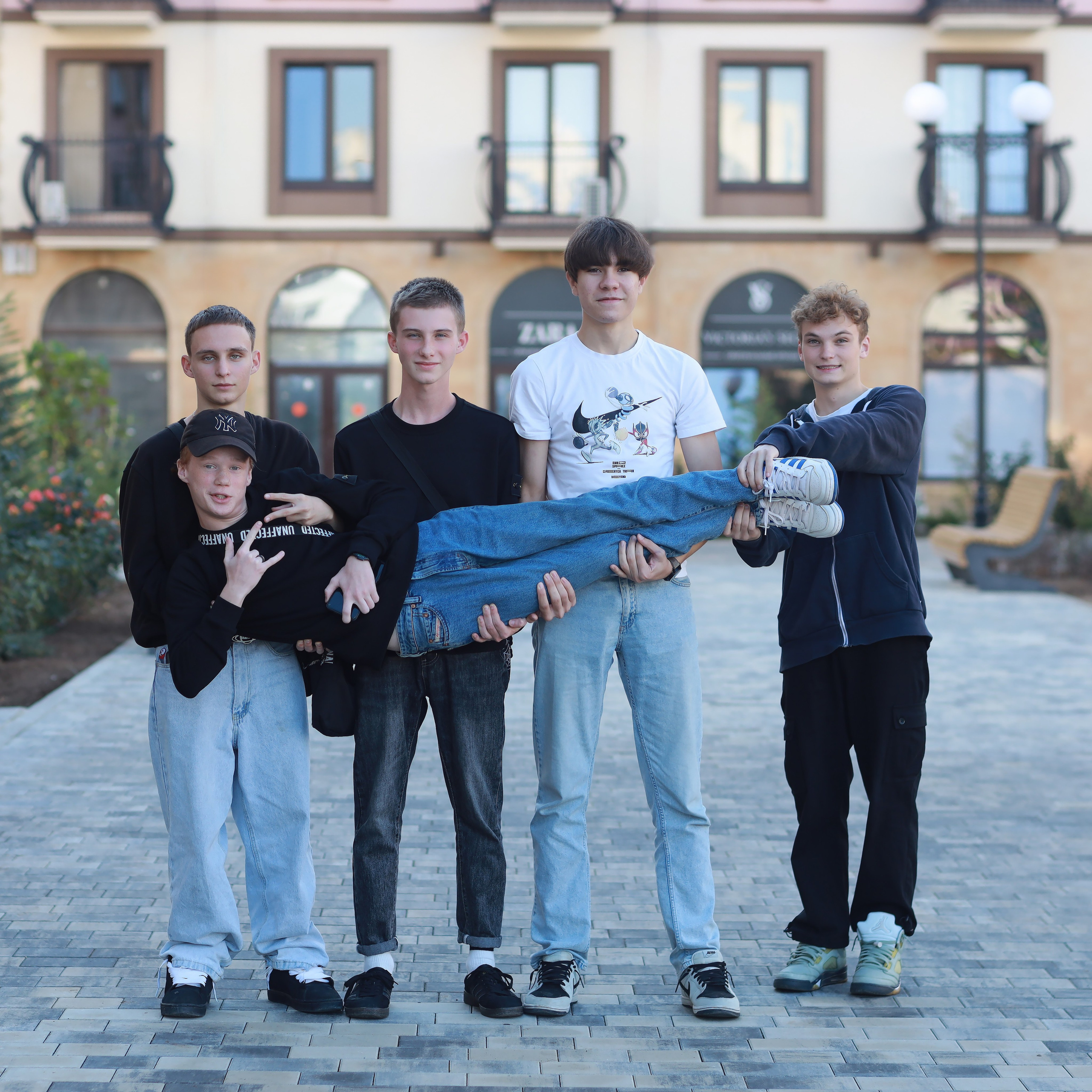 Альбомы 5-11класс. Школьный фотограф Виктория Иванова Москва