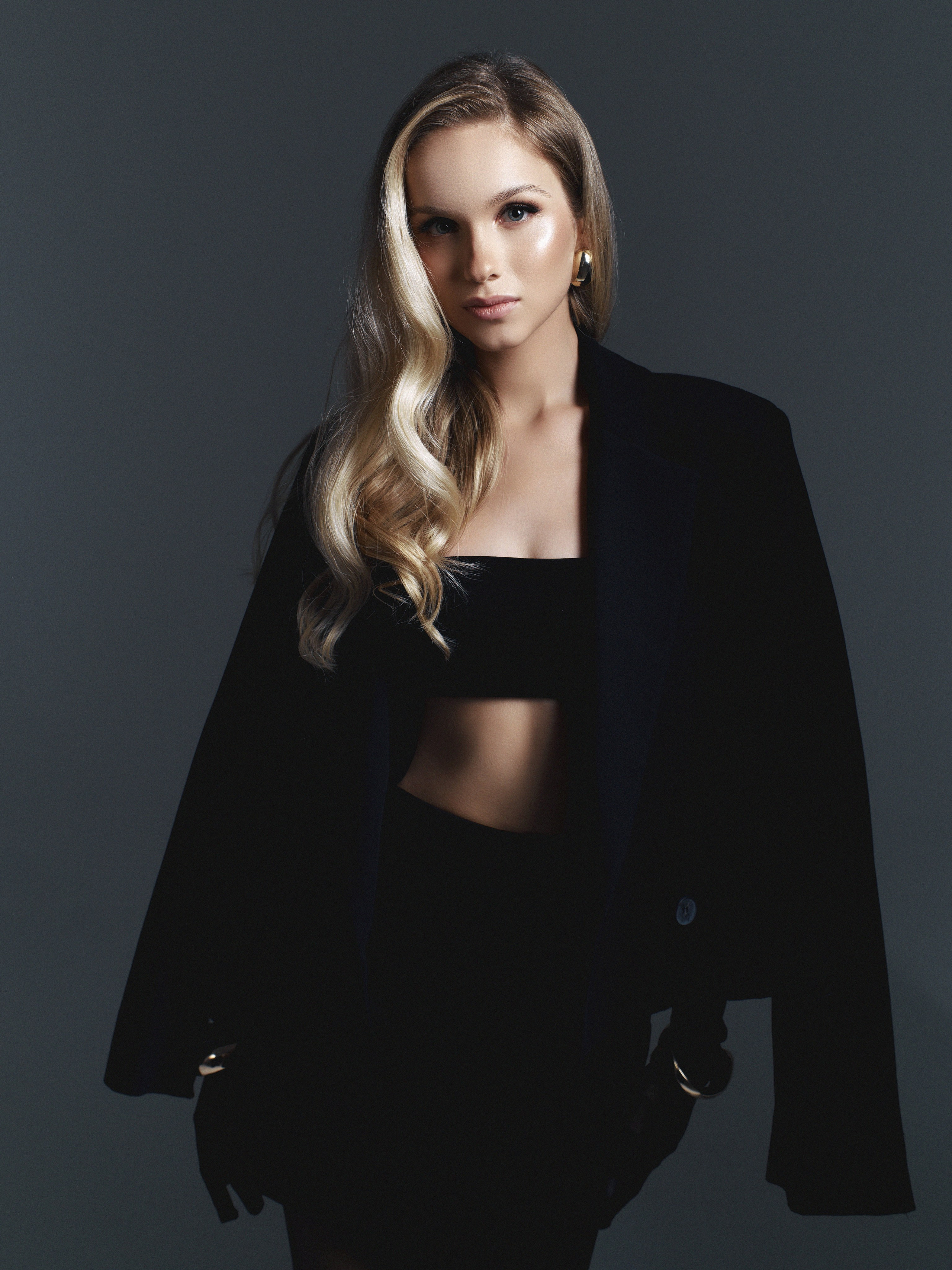 ELIZ. NOIZOMAX Художественный фотограф в Дубай