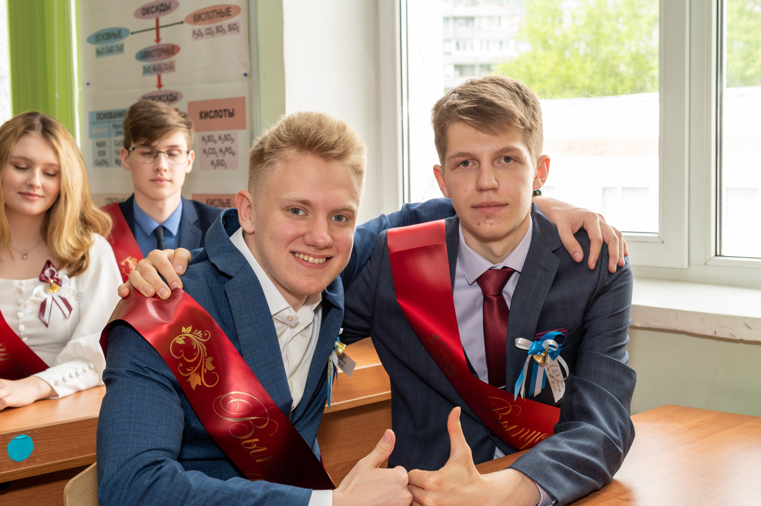 Последний звонок Школа 1412. Детский и семейный фотограф г. Москва Оксана Катаджи