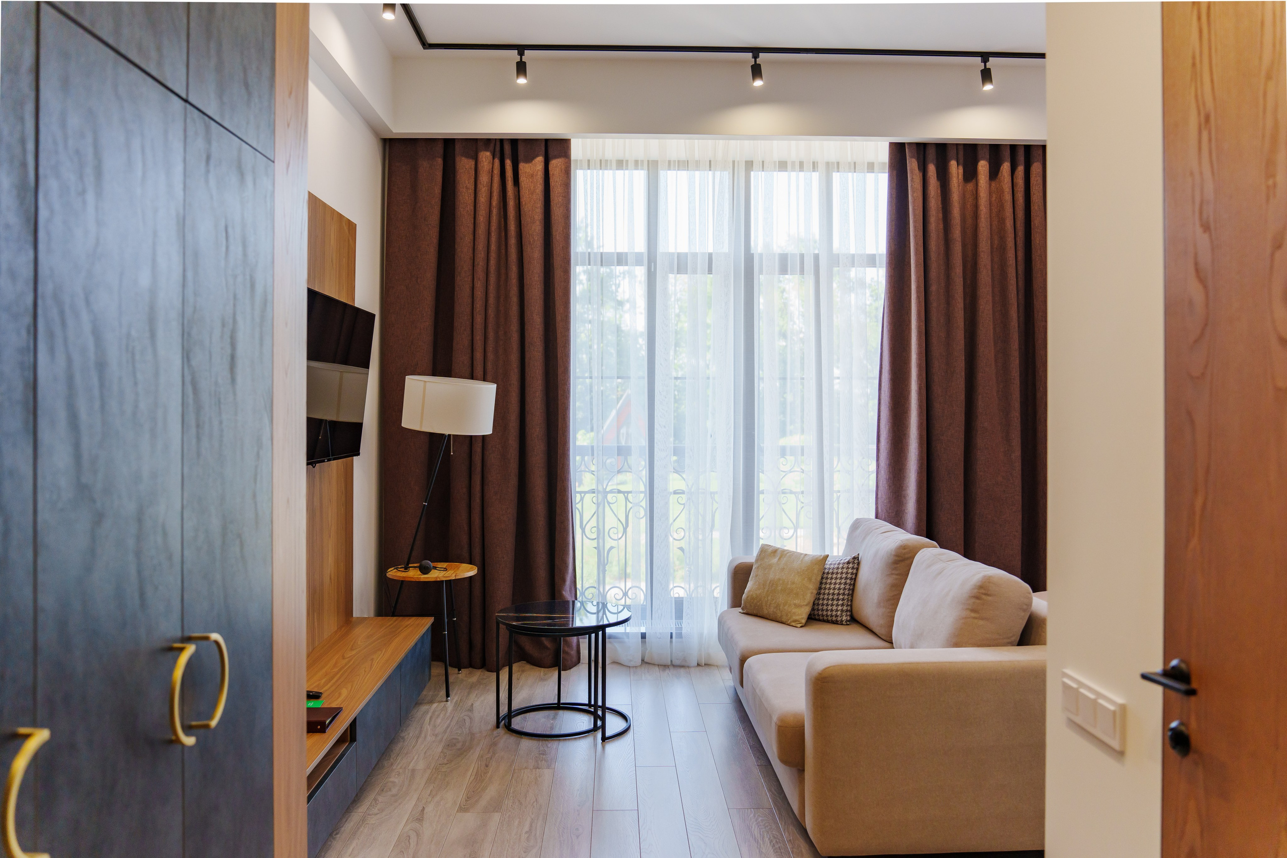 Интерьерная съёмка Golden Hourse. Свадебный и семейный фотограф в Ростове-на-Дону. Андрей Сайфутдинов