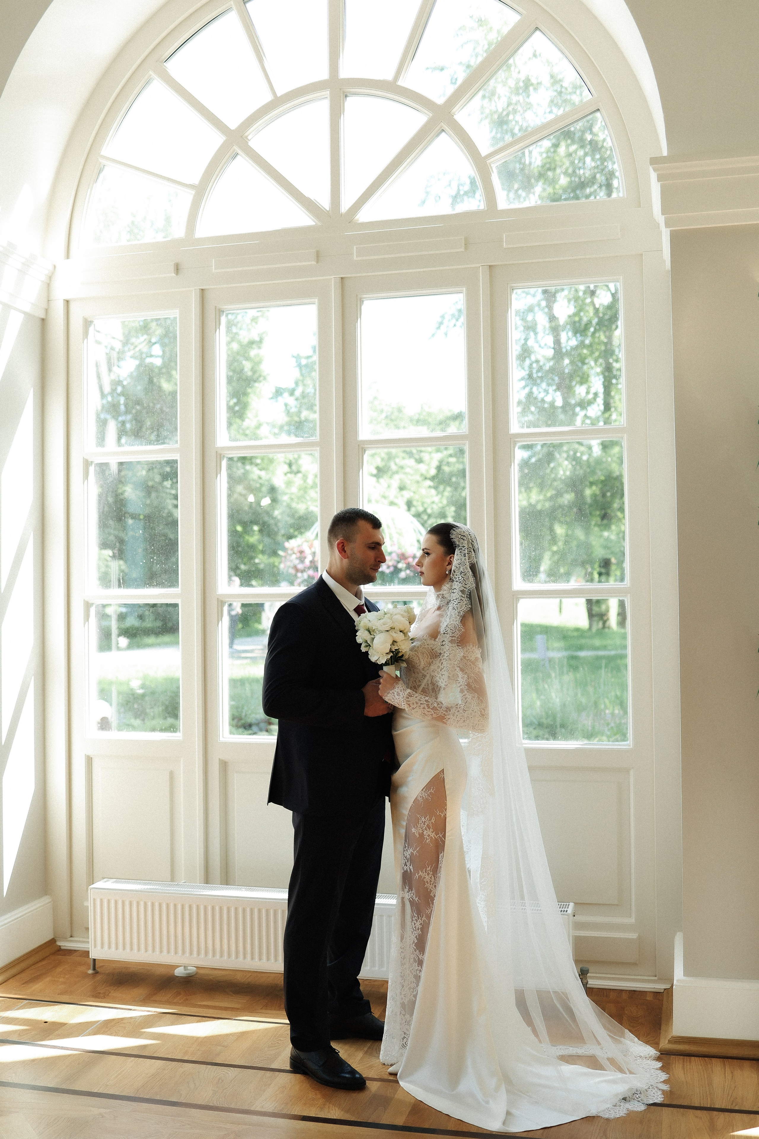И. + А. Усадьба Воронцово, Radisson Blu Olympiyskiy, банкет в ресторане Mansard Restaurant And Hall. Свадебный и семейный фотограф в Москве Света Снимает