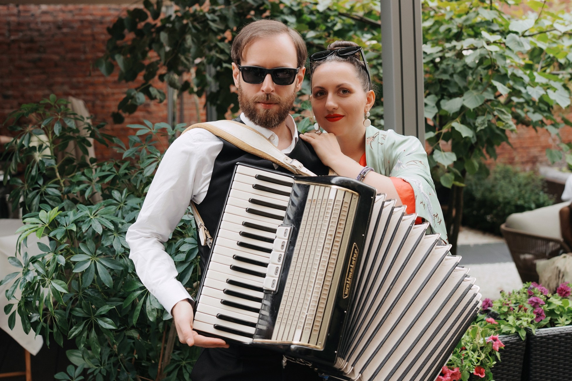 Большая вечеринка соседей на террасе в Kira. Annyshka