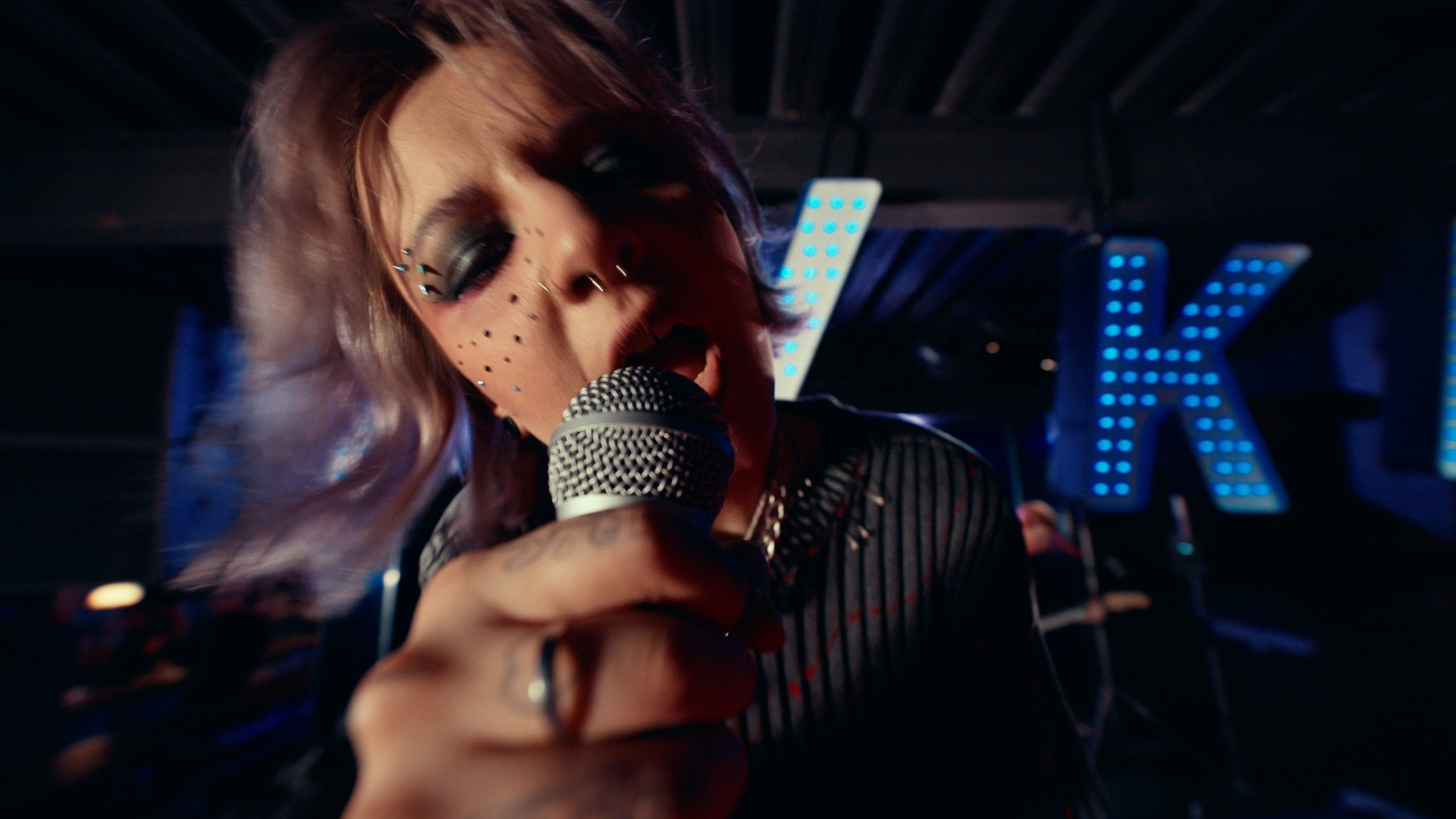 Биполярка «Точка» — music video. DANILA KOMKIN — Colorist