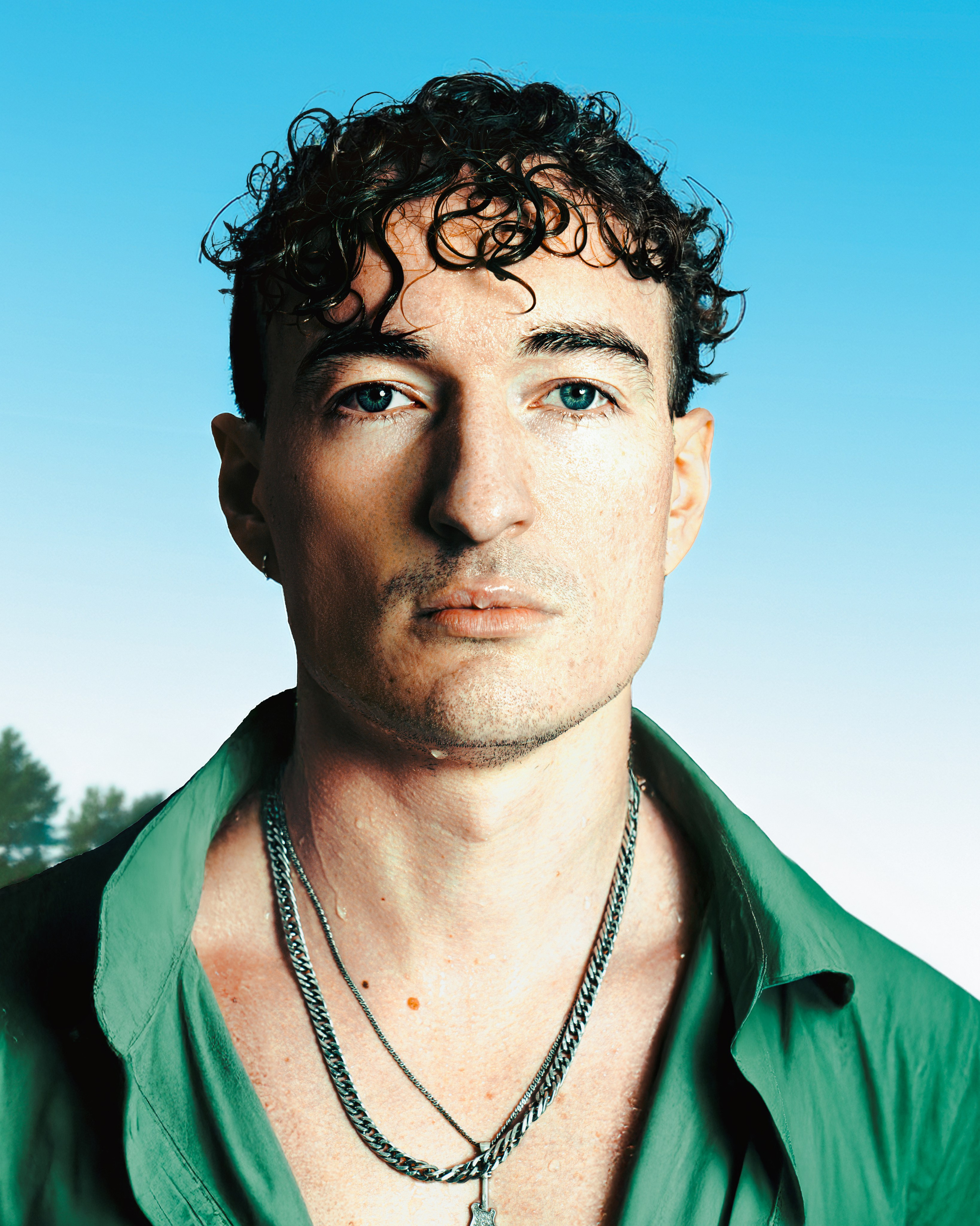 Clothes and jewelry. Berman Euginia