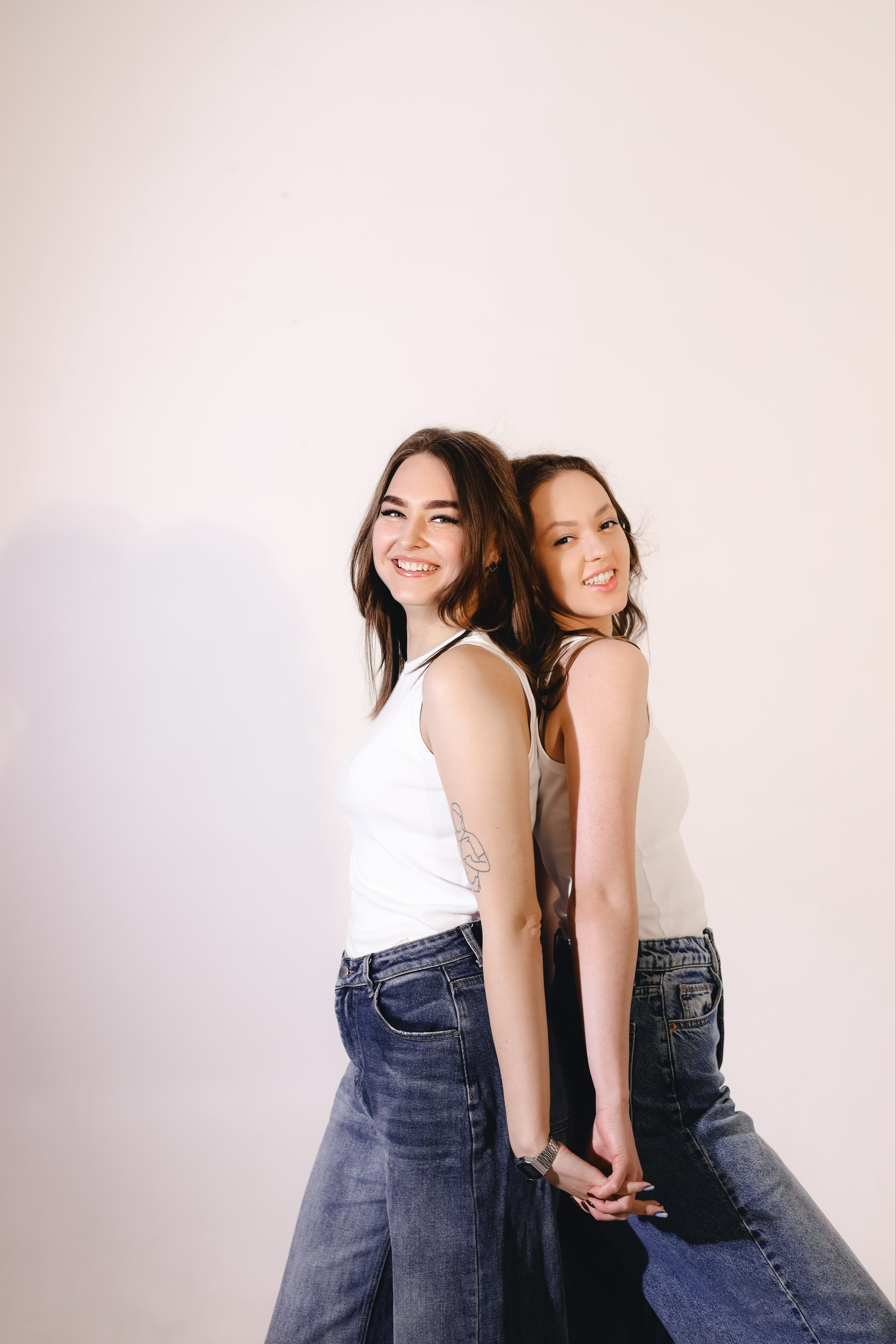 Лиза и Настя. Фотограф Мария Лаенко