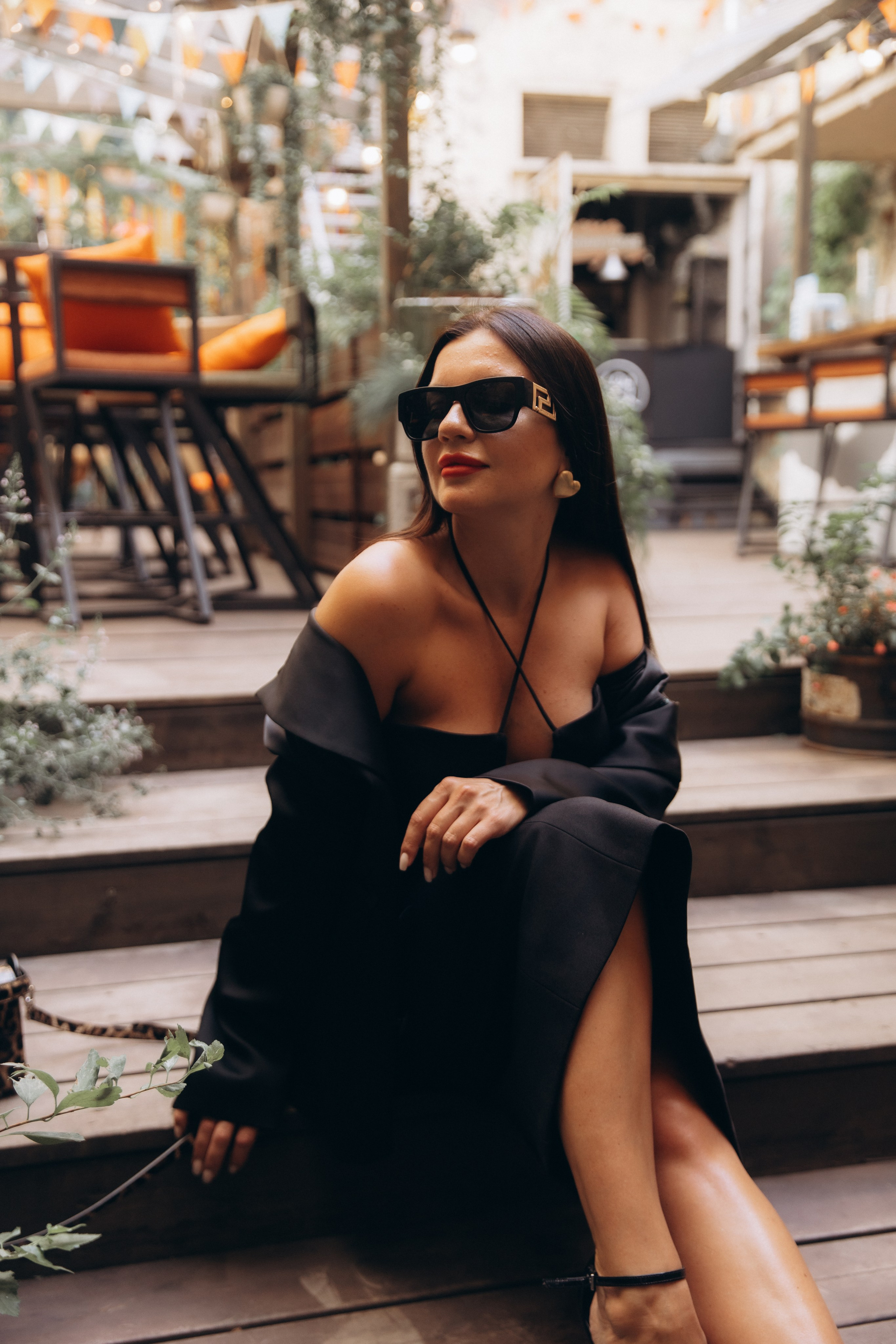 Ольга, прогулка по Фонтанке и фотосессия в парадной Ромашка. Фотограф в Санкт-Петербурге Разиля Идиятуллина