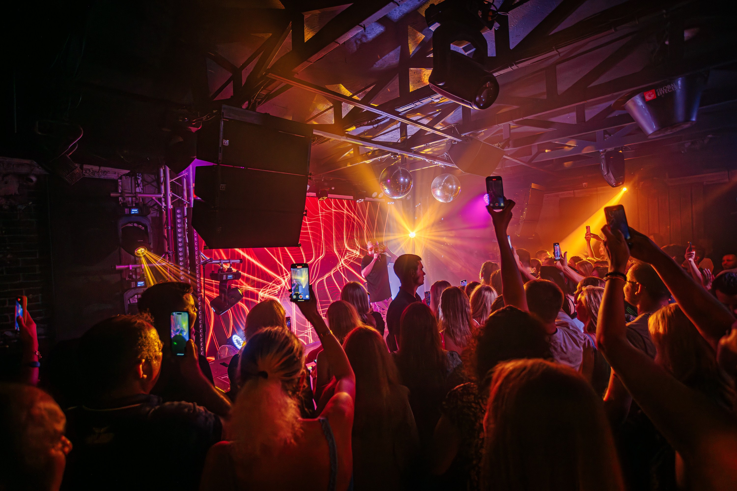 «Шура"_Чайка на пляже_Ялта_18.07.2025 г. Аминов Руслан | Фотограф