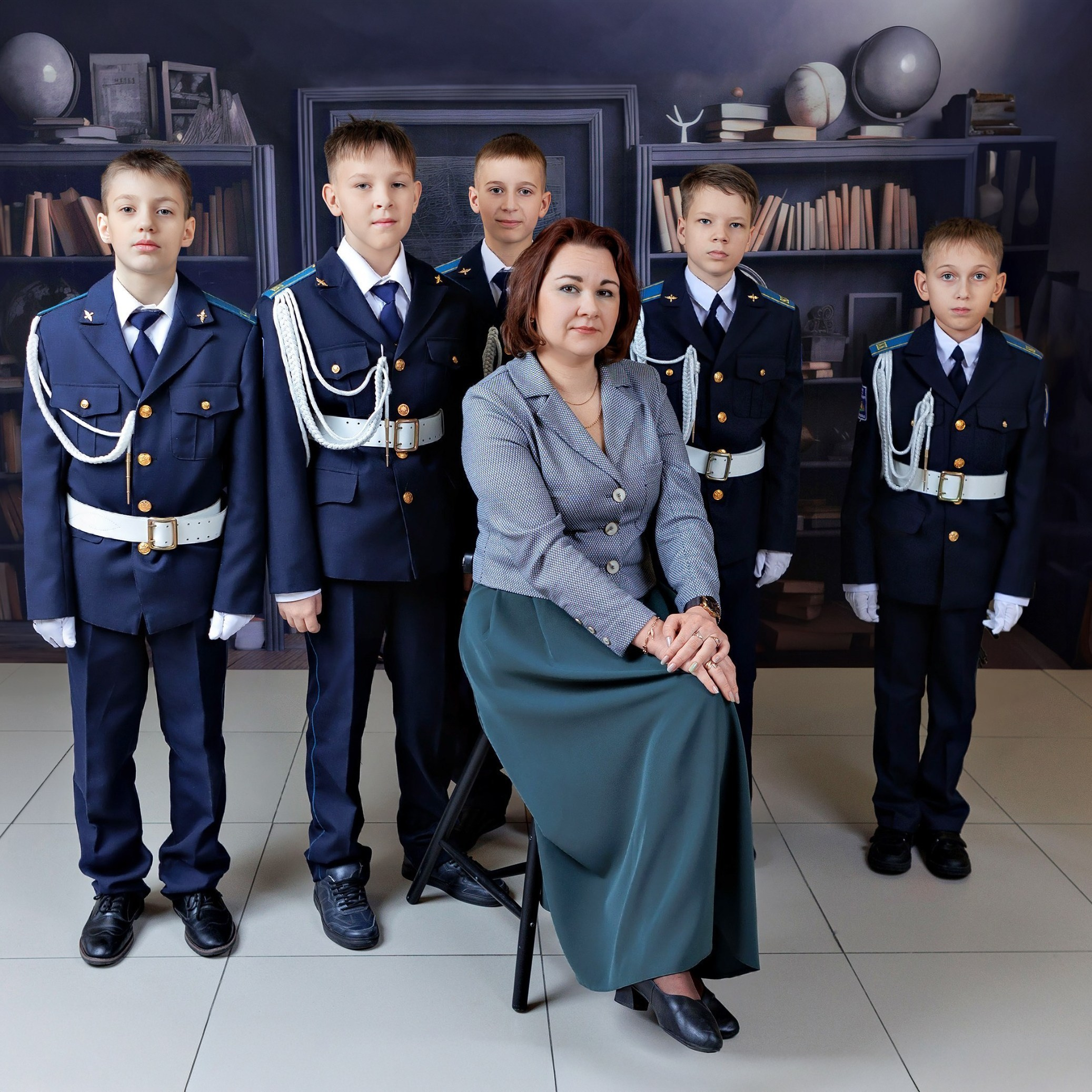 С друзьями. Школьный фотограф и выпускные альбомы | SHKOLBook