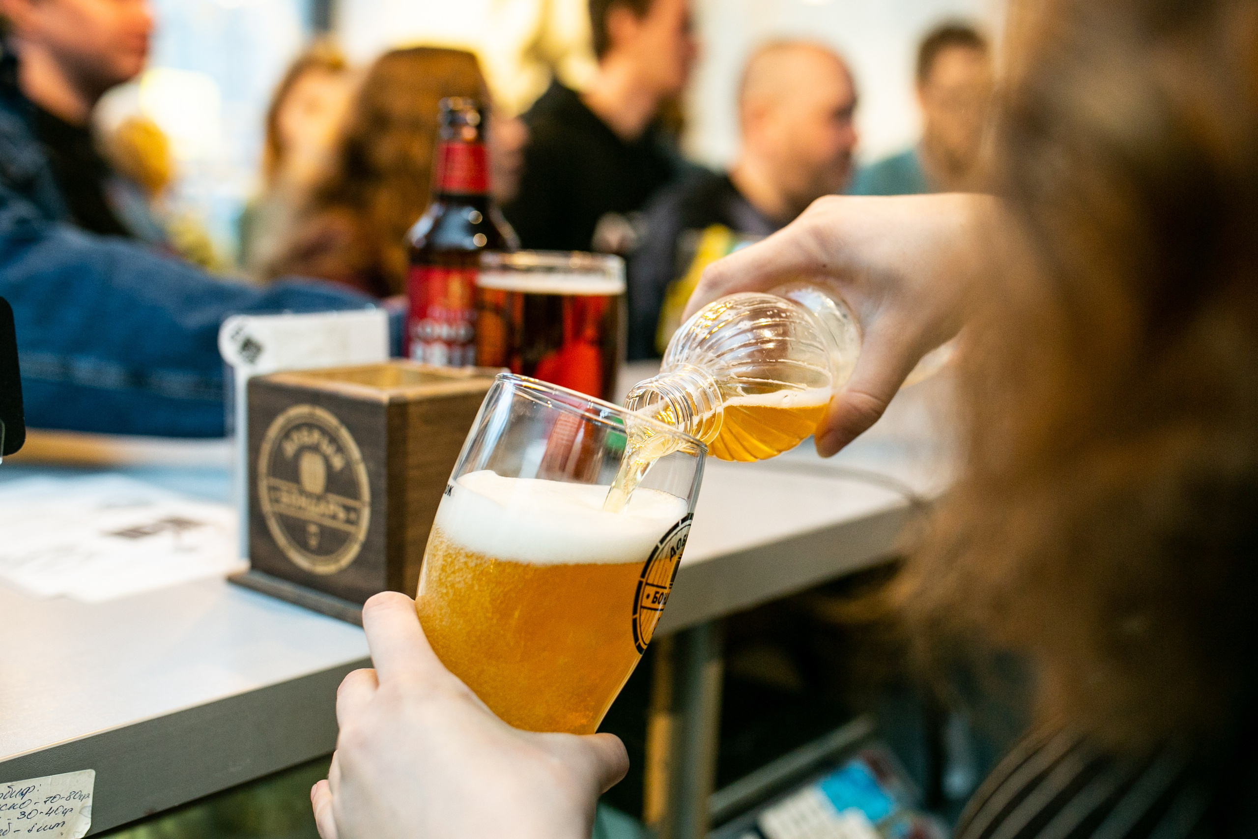 День рождения бара Добрый бондарь. Фотограф в Новосибирске Ася Зверева