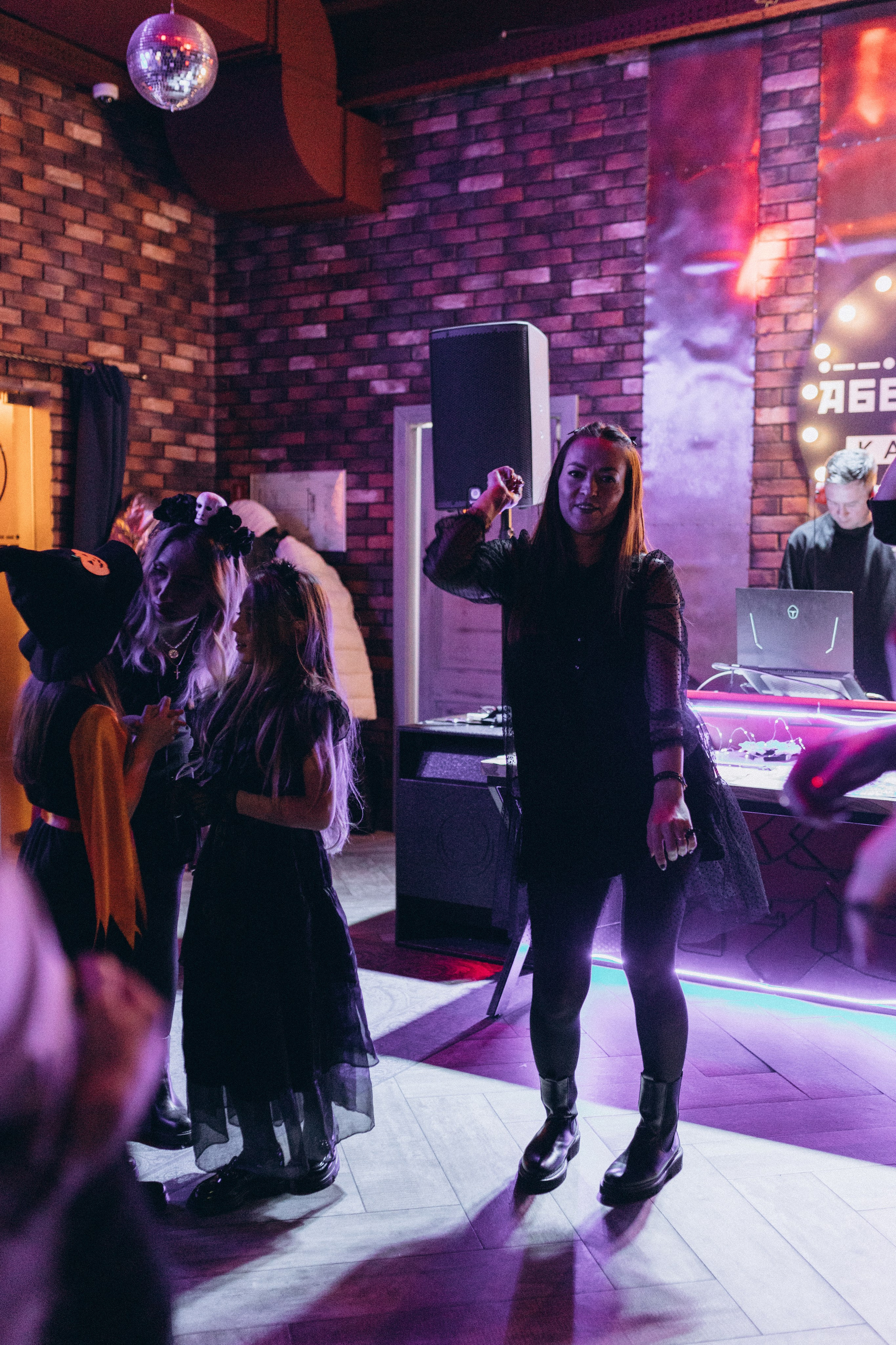 Квиз I MOM'S. Свадебный фотограф. Москва и Московская Область