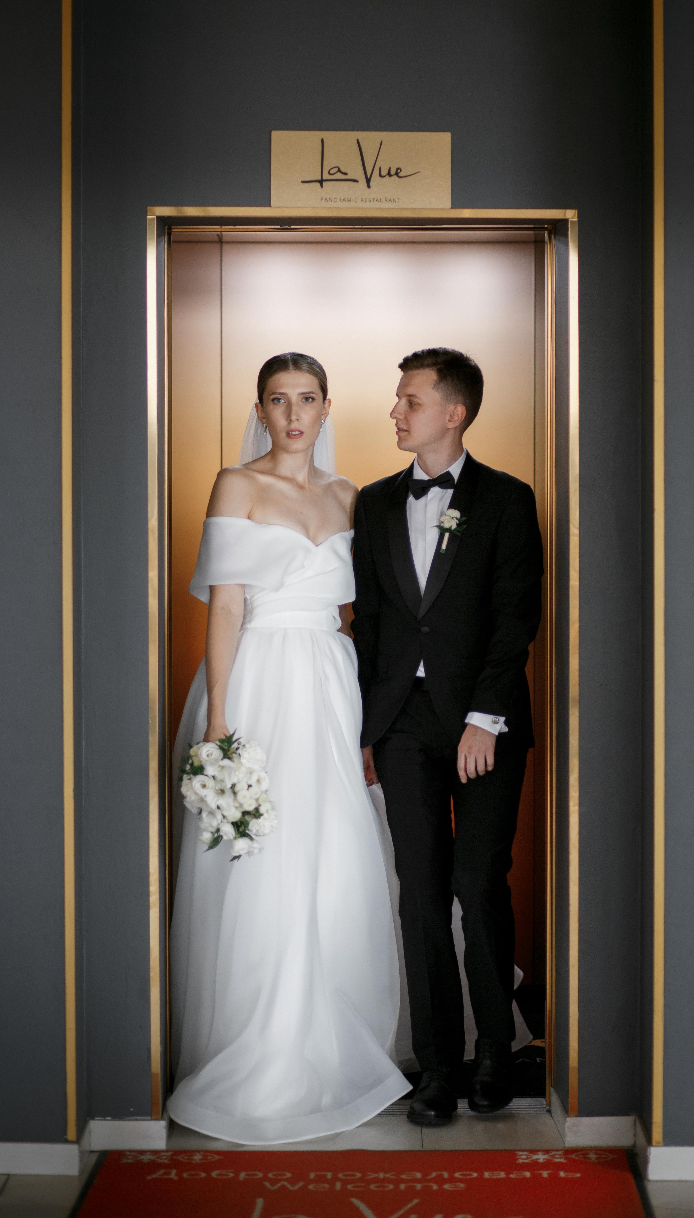 Фотосессия жениха и невесты, свадебный фотограф спб, фотограф спб, фотограф питер, свадьба загородом, свадьба спб , организация свадьбы спб, свадебный фотограф спб , фотосессия в лифте 