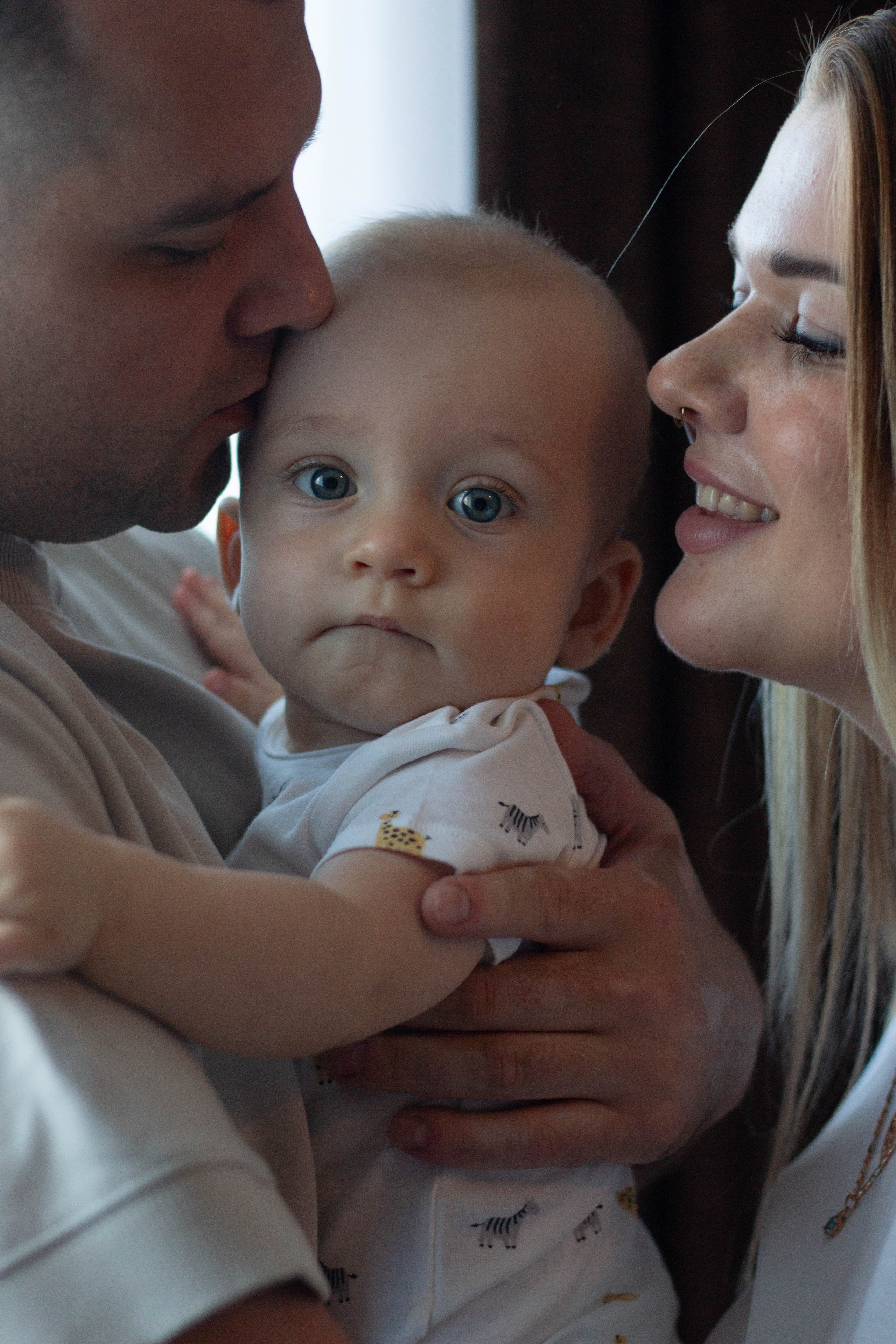 Артур, Вика и Роберт. Бережно сохраняю ваши чувства и истории на своих фотографиях