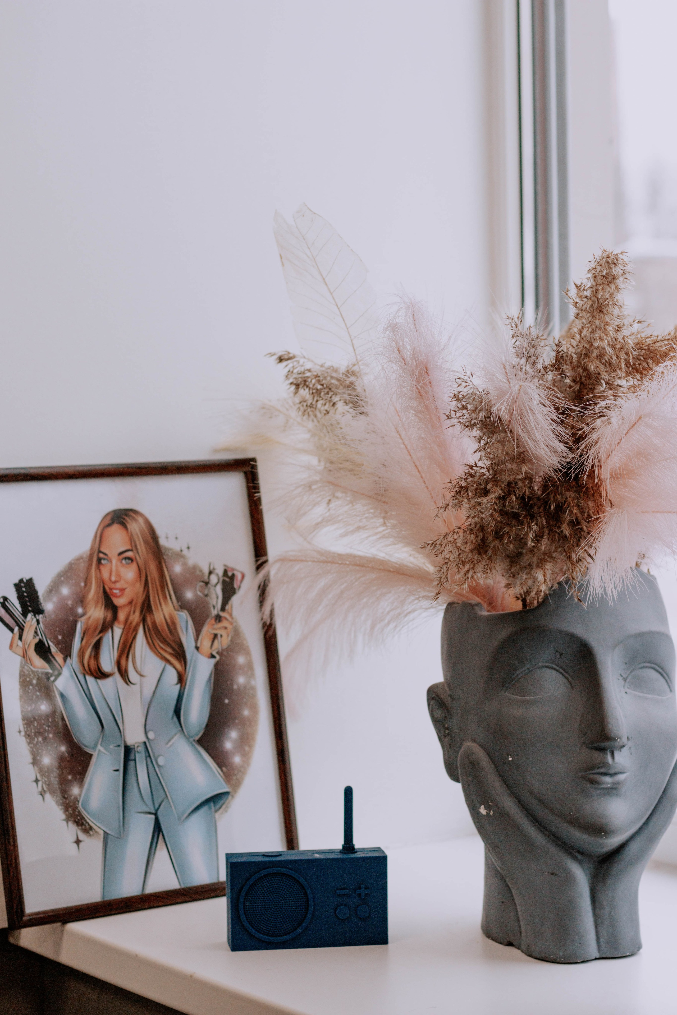 Настя- стилист по волосам. Бережно сохраняю ваши чувства и истории на своих фотографиях