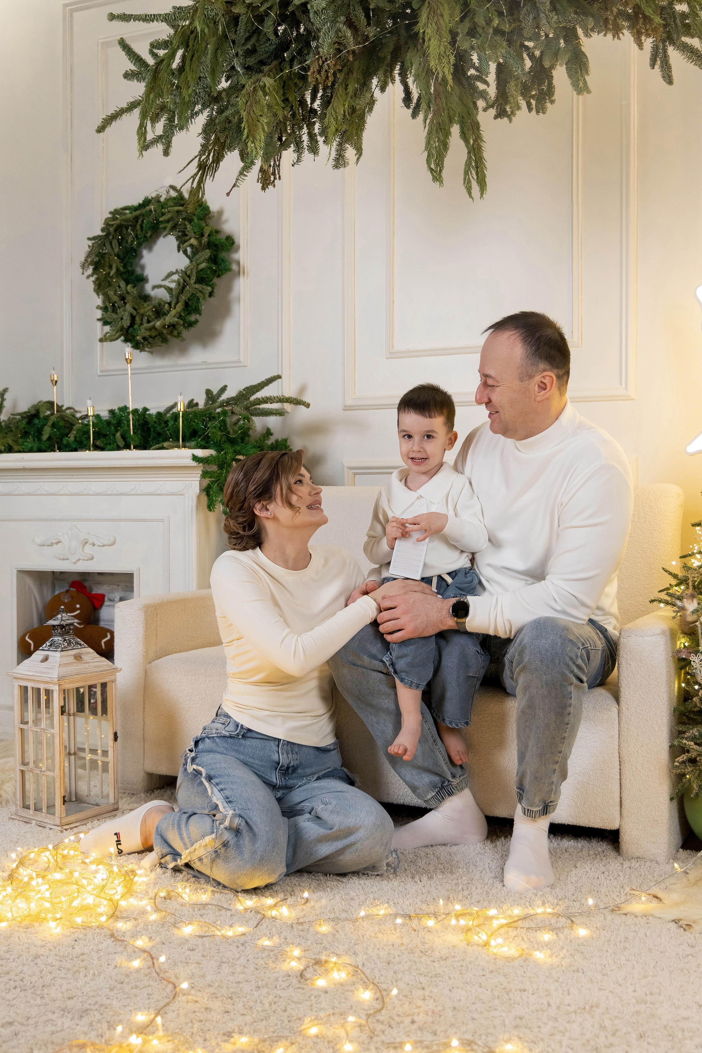 Сонечка с семьёй. Свадебный и семейный фотограф в Каспийске Алёна Нурмагомедова