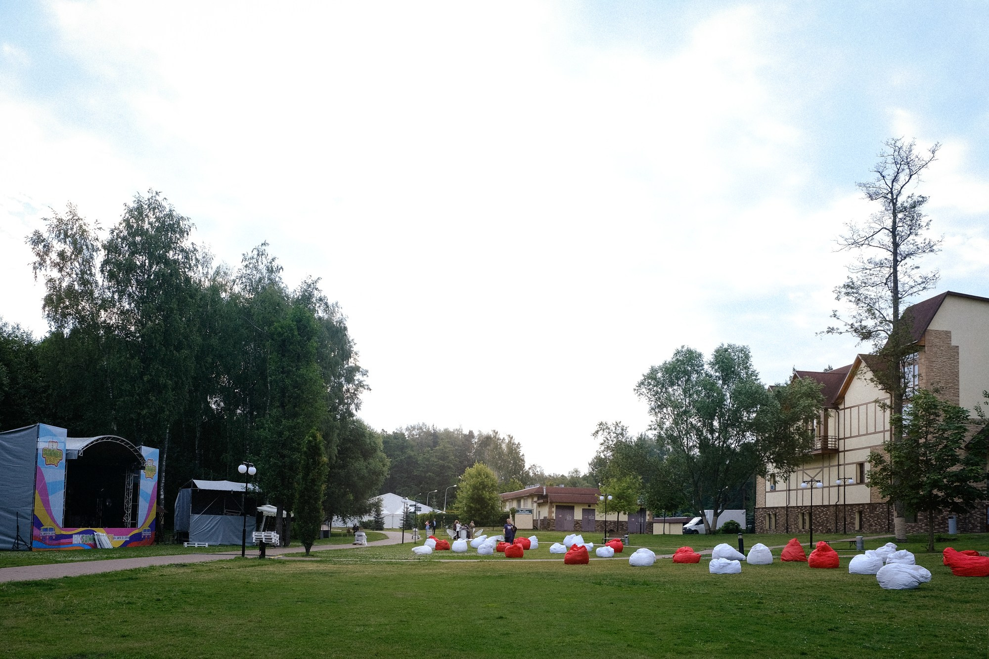 Ареал Конгресс-Отель. Основное