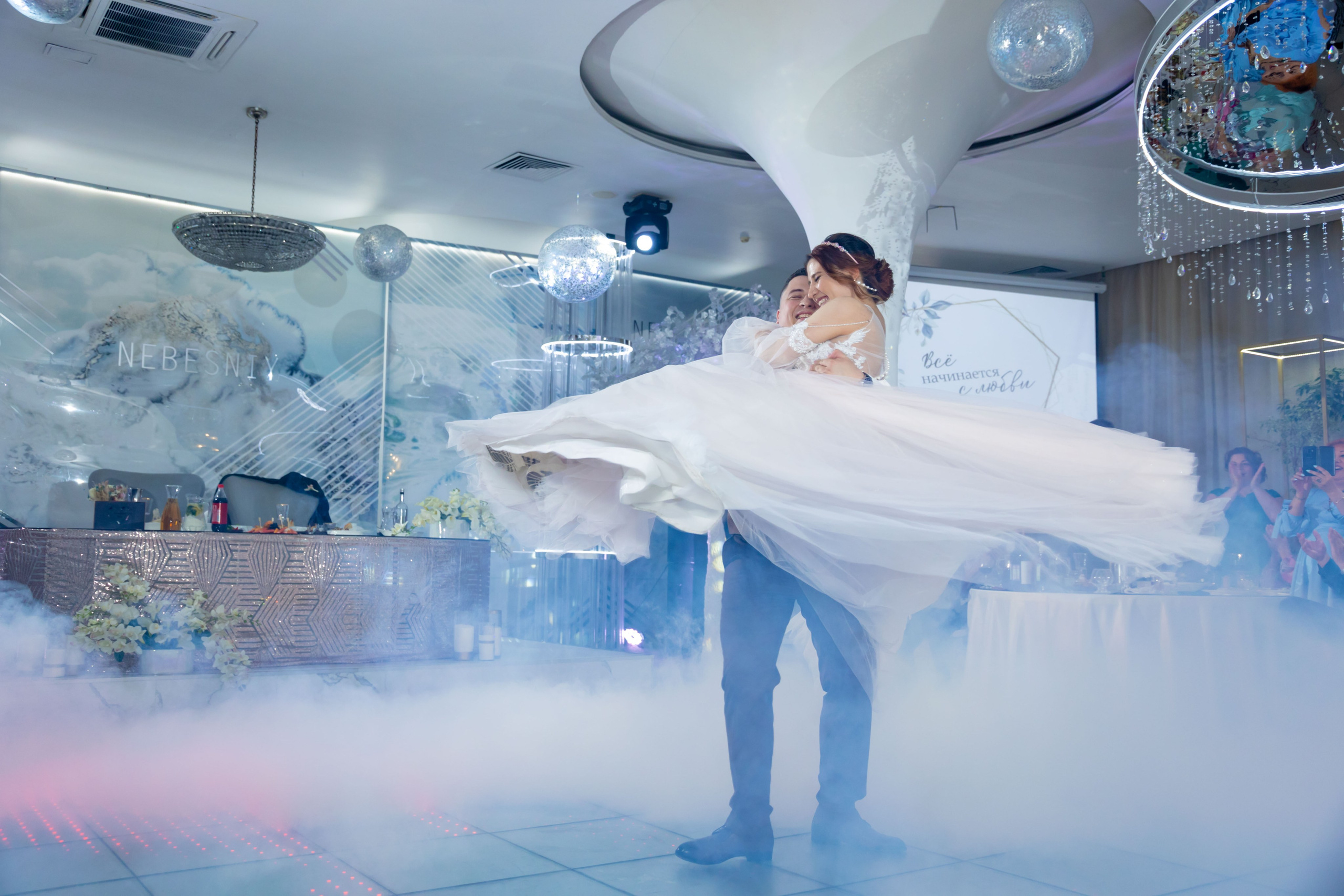 Фотограф на банкет свадьбы, юбилея в Санкт-Петербурге. Фотограф на праздник, корпоратив, День Рождения и Юбилей в г. Санкт-Петербурге Алексей Анкушев