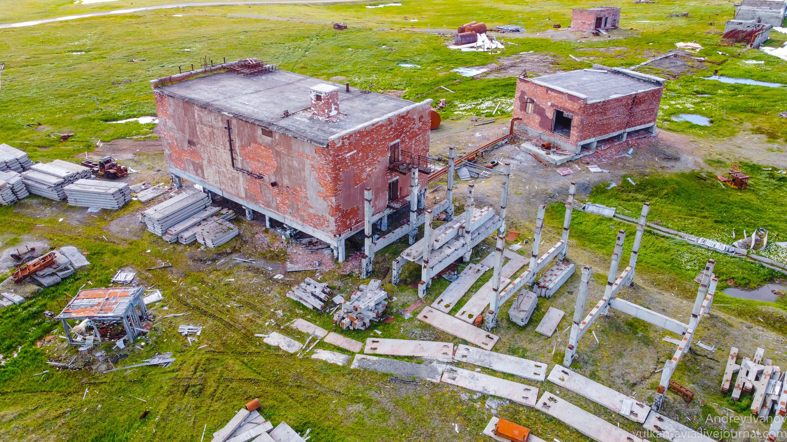 Амдерма — наука (2020 г.). Фотоальбом показывающий увлекательный мир авиации и мир медведей Андрея Иванова
