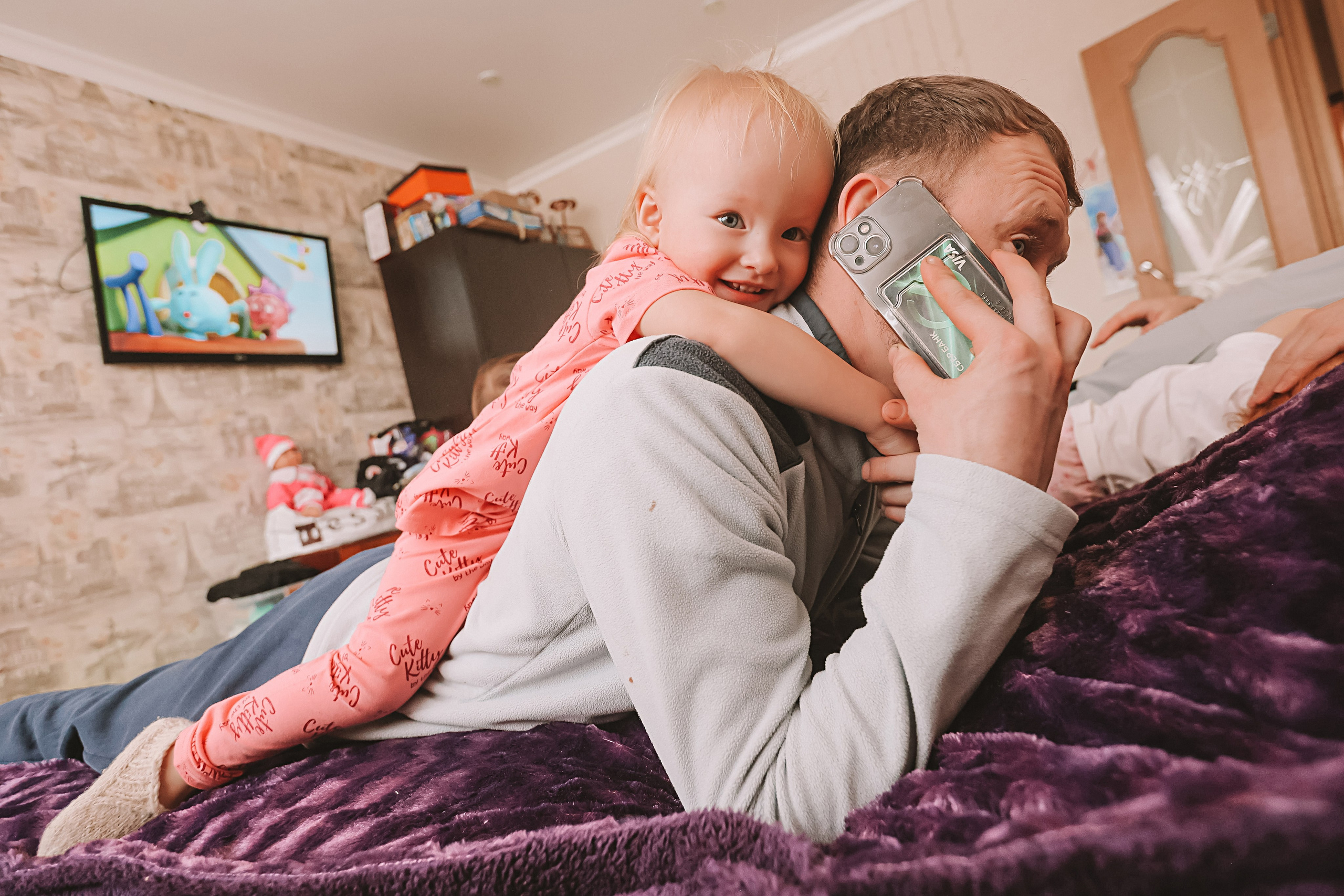 Большая семья репортаж. Семейный фотограф Тюмень, фотограф на роды Салмина Мария