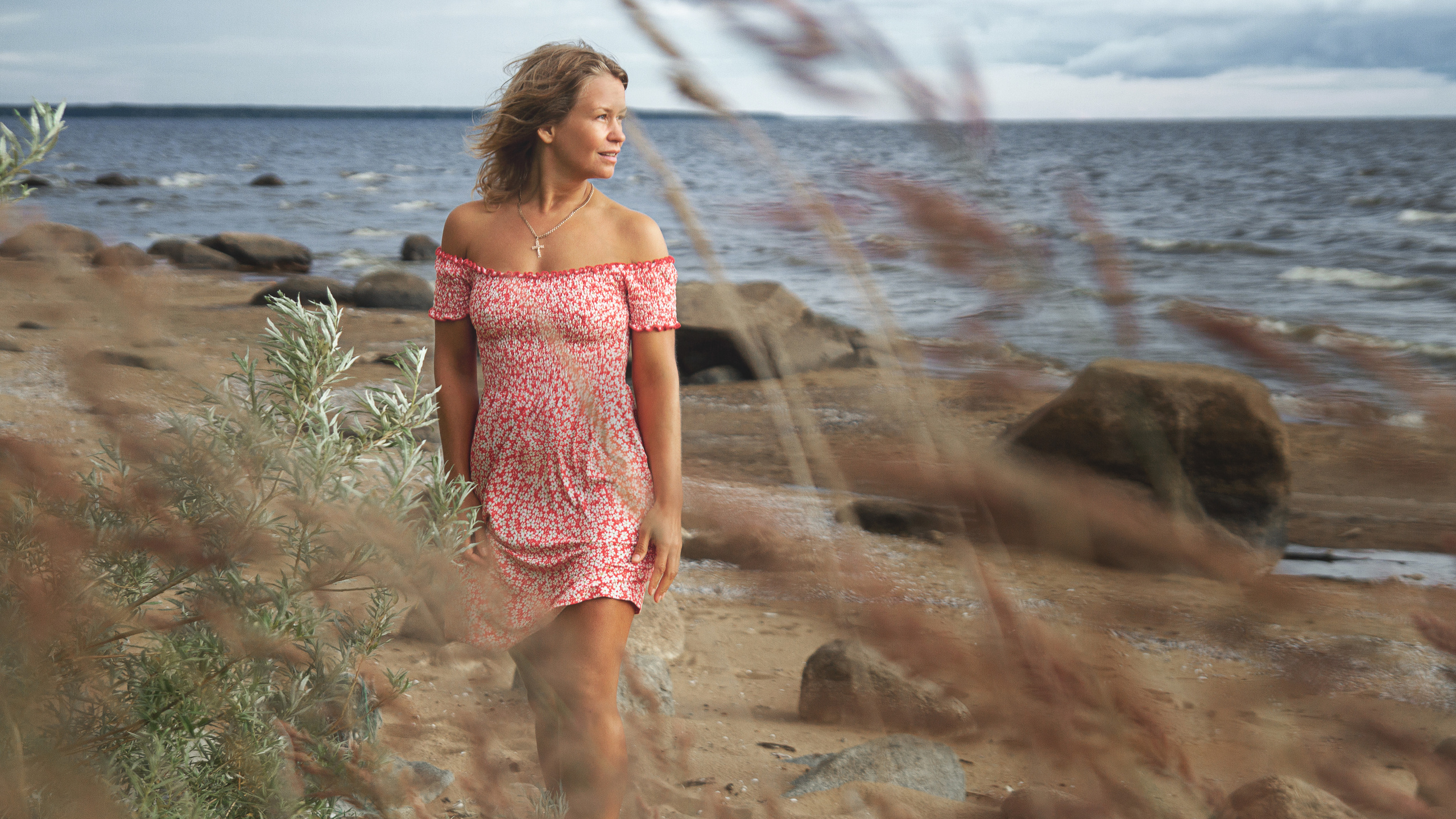 Рыбинское море «Крестцы» Елена. Свадебный фотограф Михаил Александров