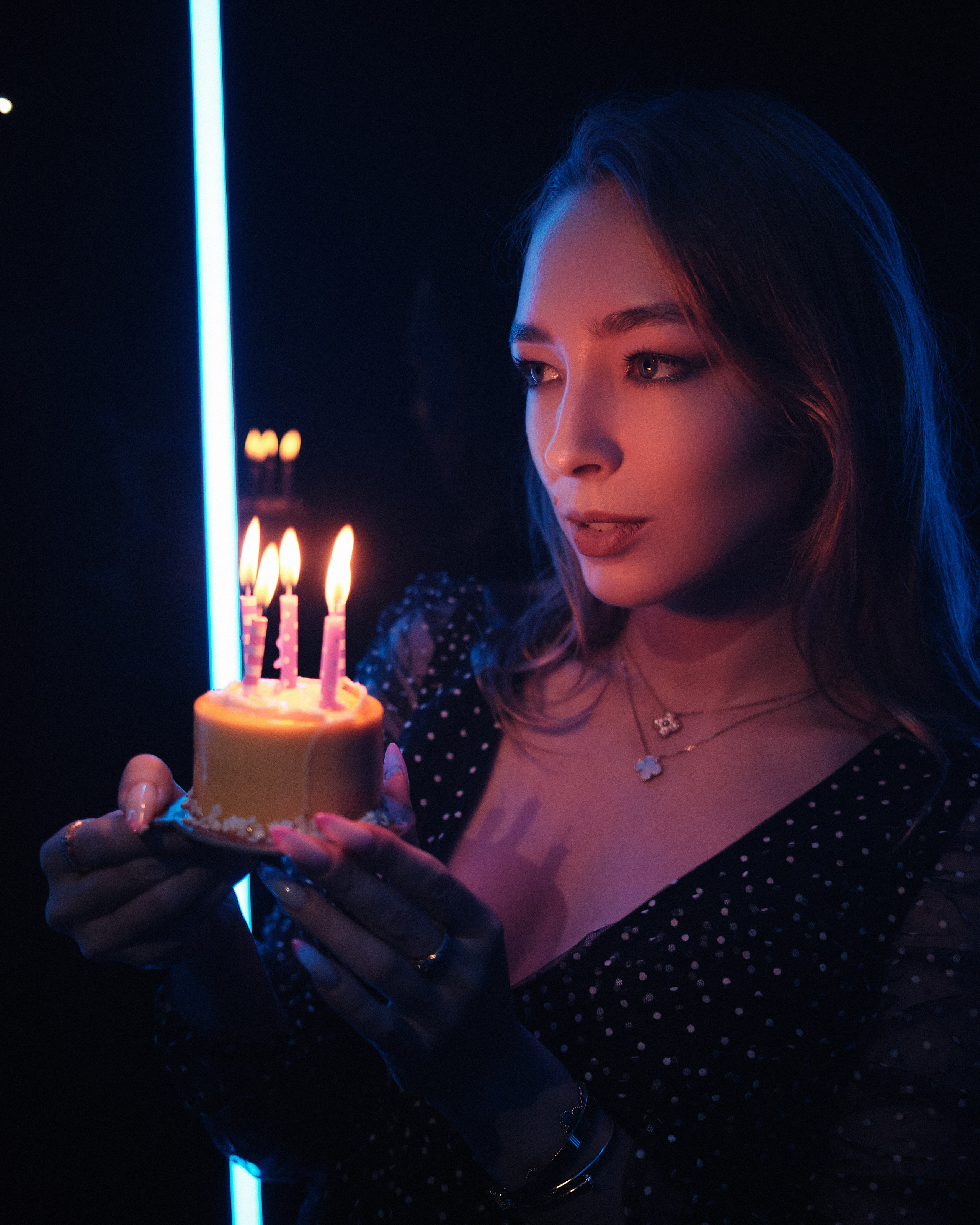 KOMUKOTA. NOIZOMAX Художественный фотограф в Дубай