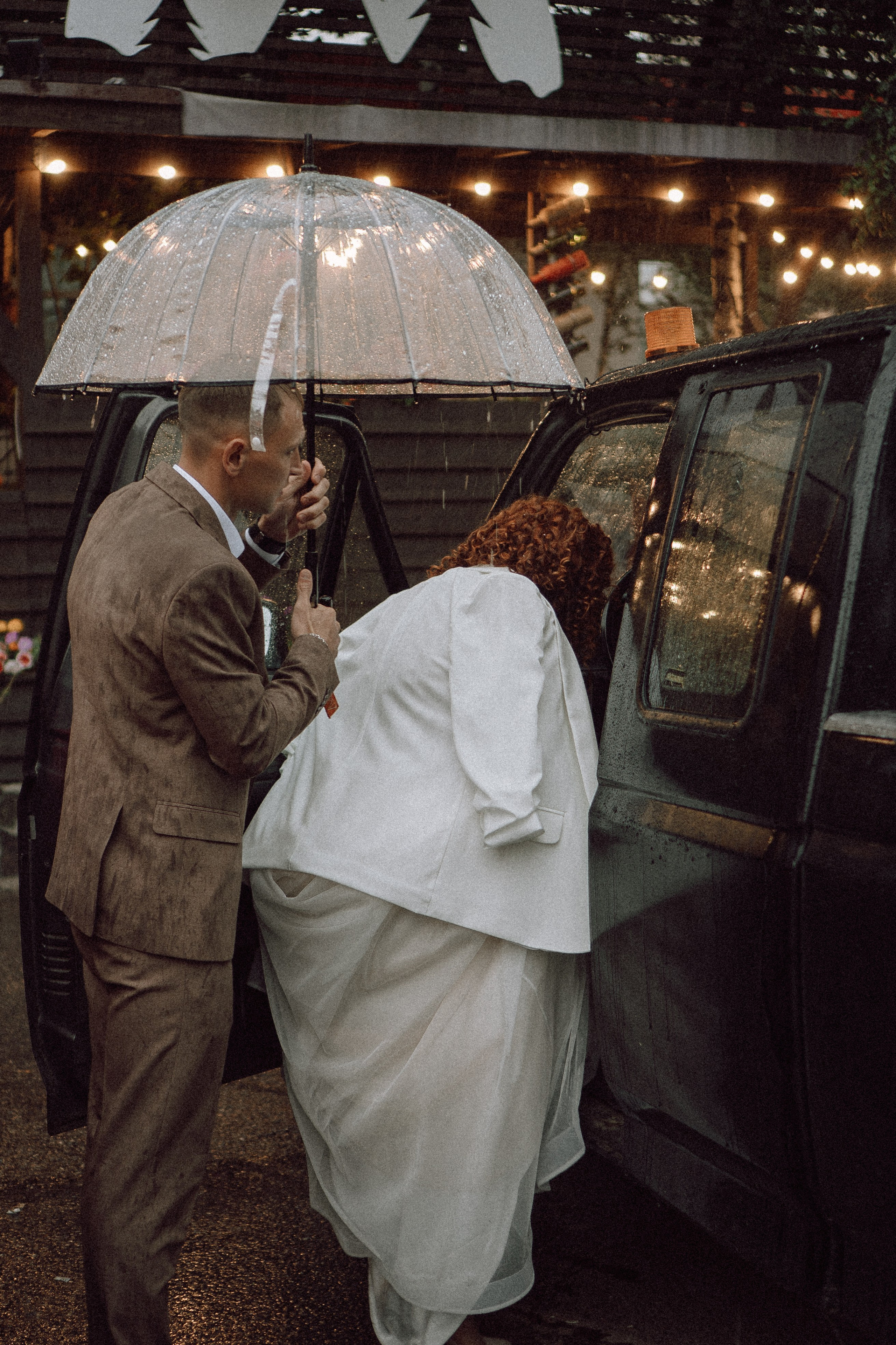 СВАДЕБНАЯ ФОТОСЕССИИЯ ПАРЫ В ГОРОДЕ ПРИОЗЕРСК В СОСНОВОМ ЛЕСУ И С ПИКАПОМ. Профессиональный фотограф, Санкт-Петербург — Виктория Богомолова