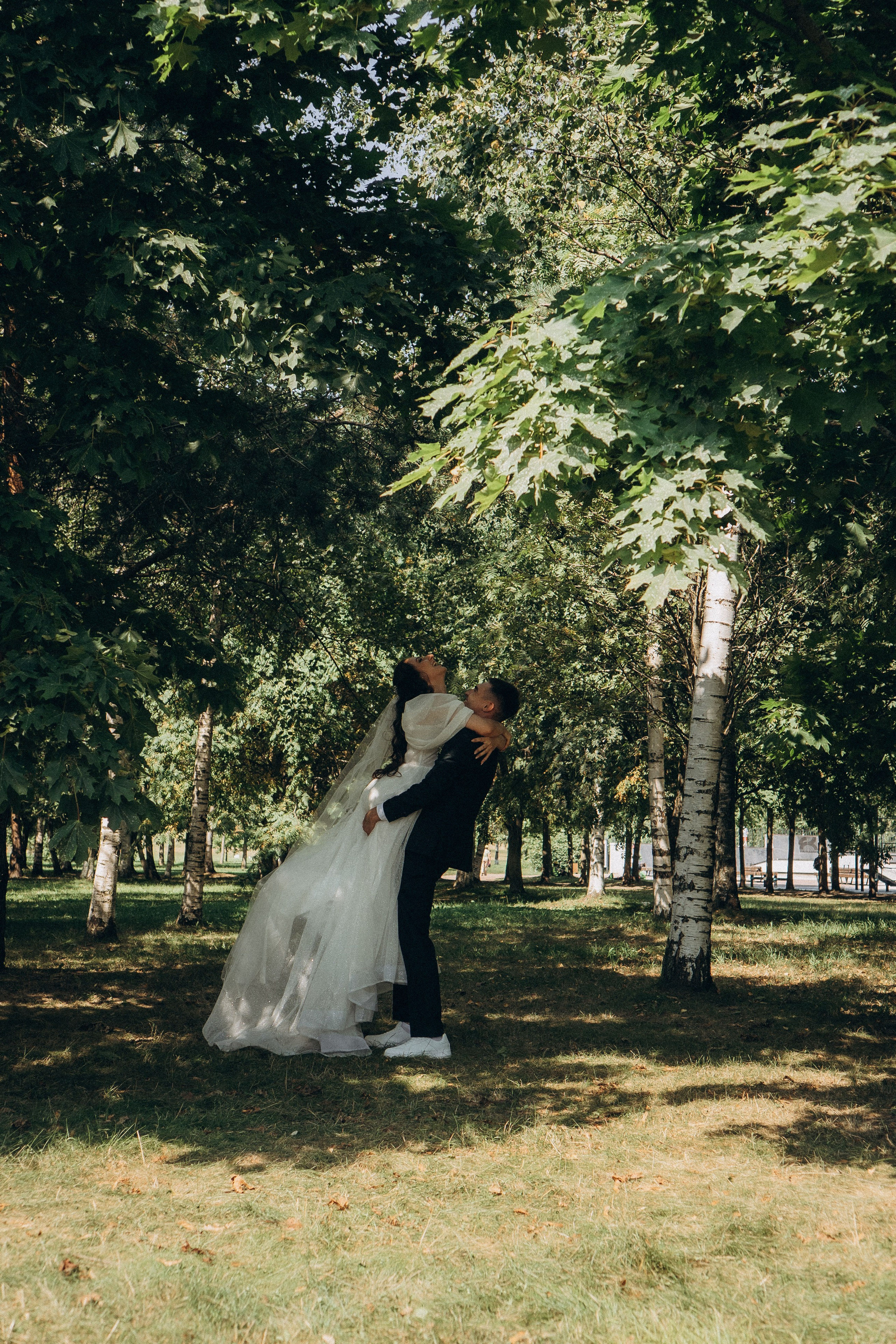 СВАДЕБНАЯ СЬЕМК В ПАРКЕ 300-ЛЕТИЯ. Профессиональный фотограф, Санкт-Петербург — Виктория Богомолова